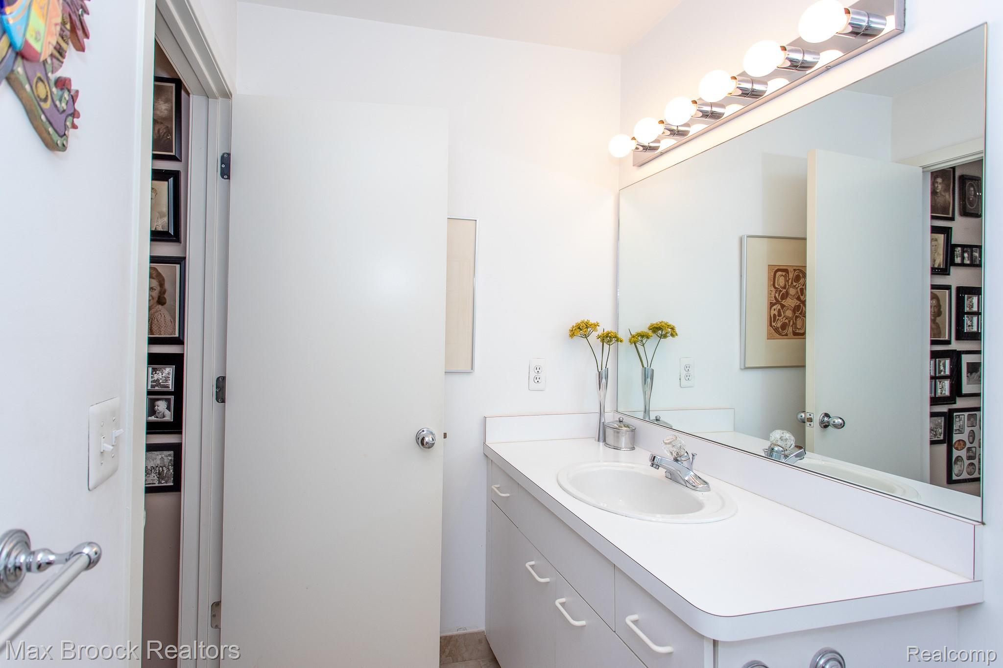 4741 Woodbine Circle Property Photo 49
