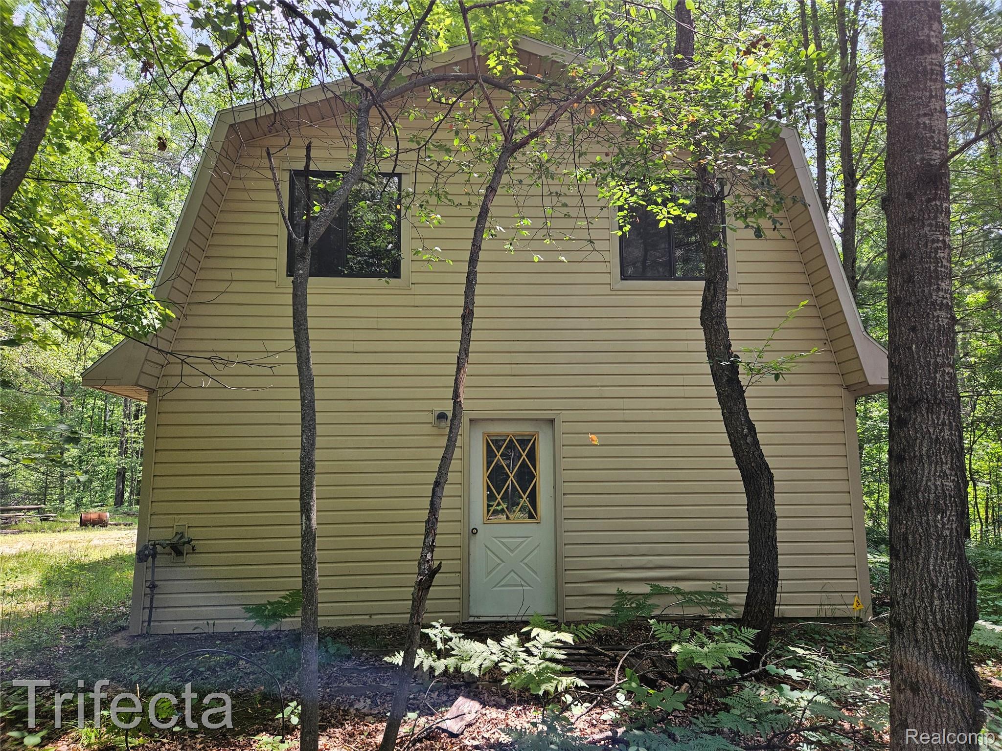 1495 River Valley Drive Property Photo 2