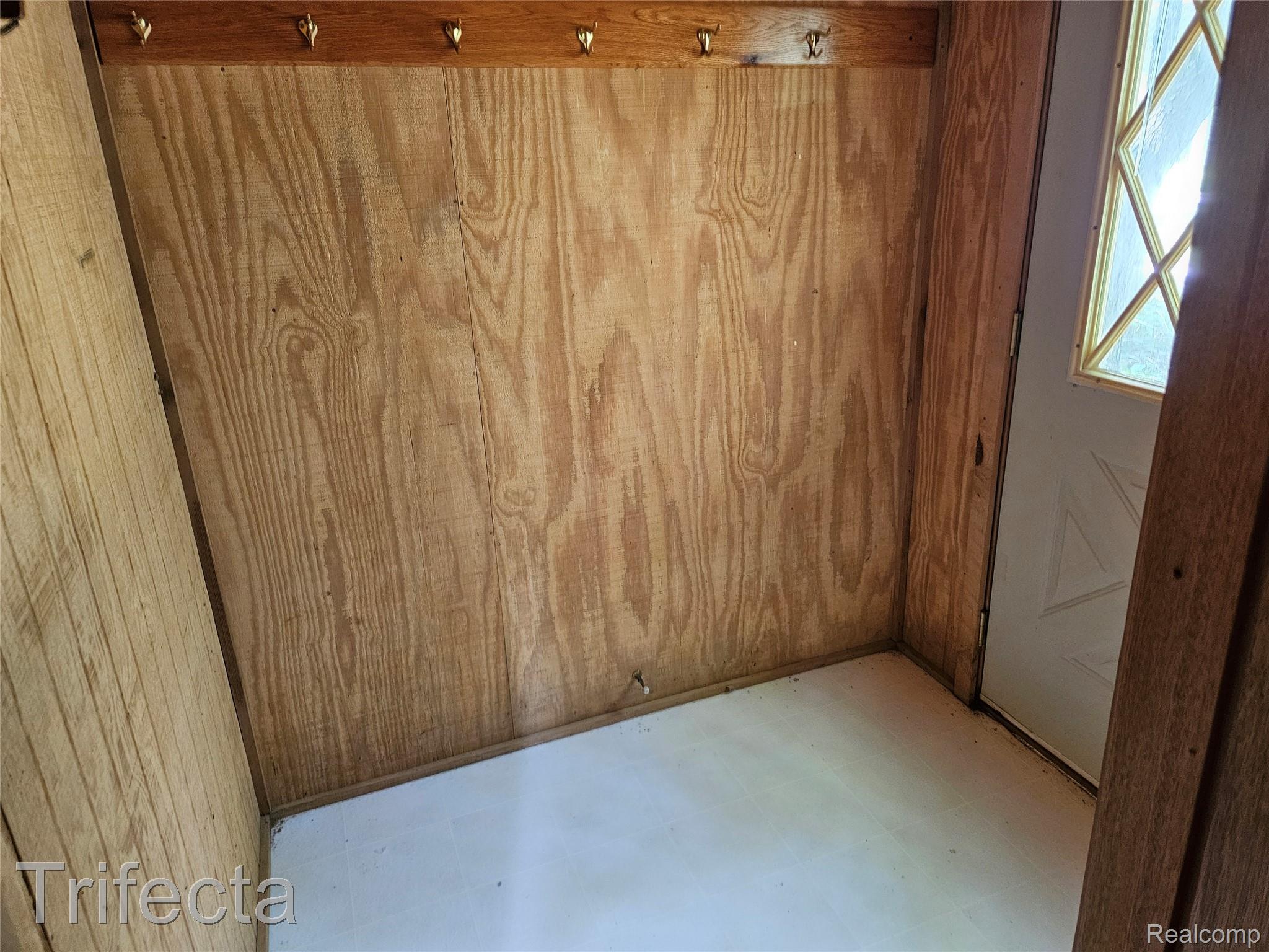 1495 River Valley Drive Property Photo 3