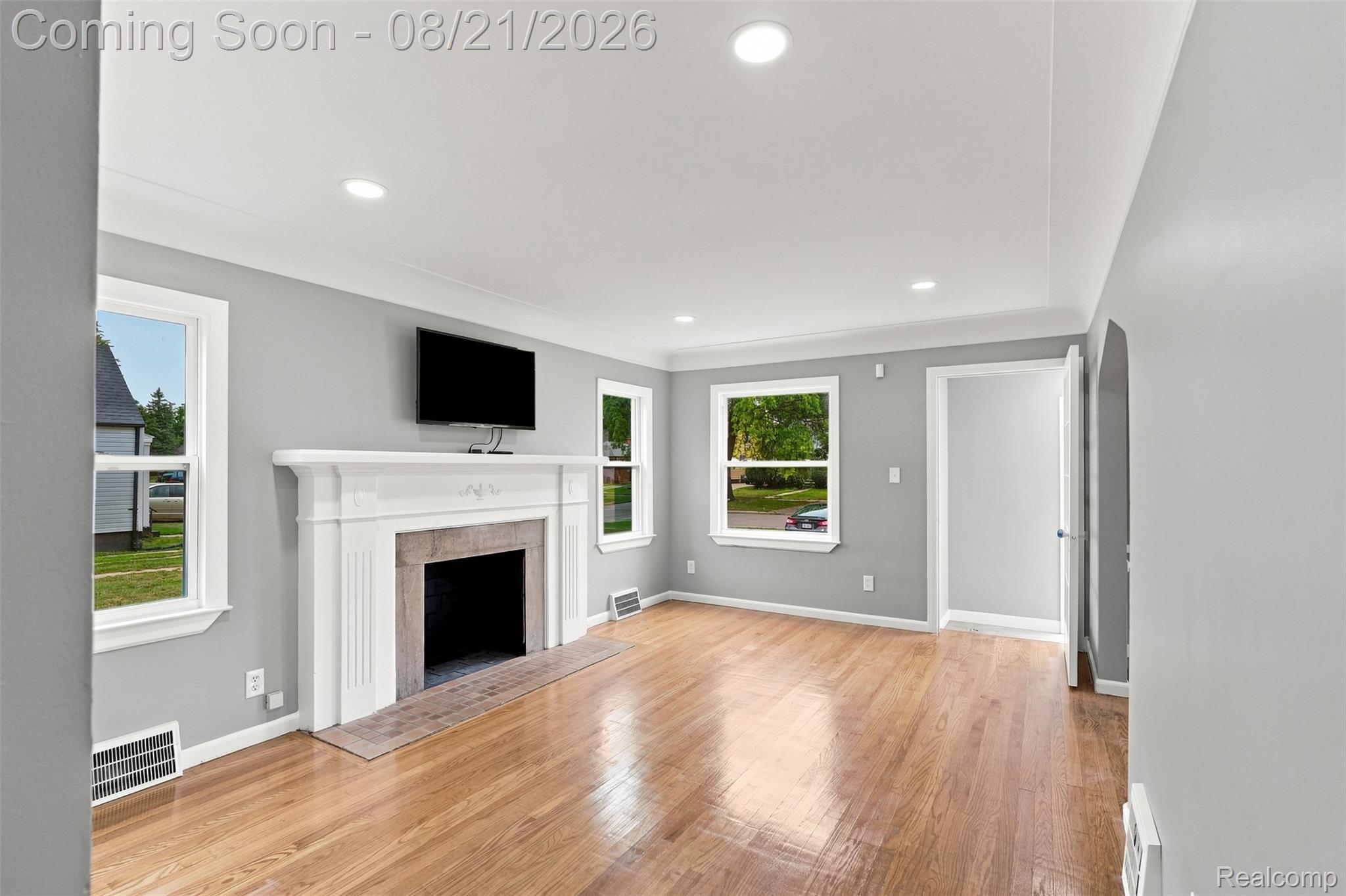 18909 Huntington Road Property Photo 3