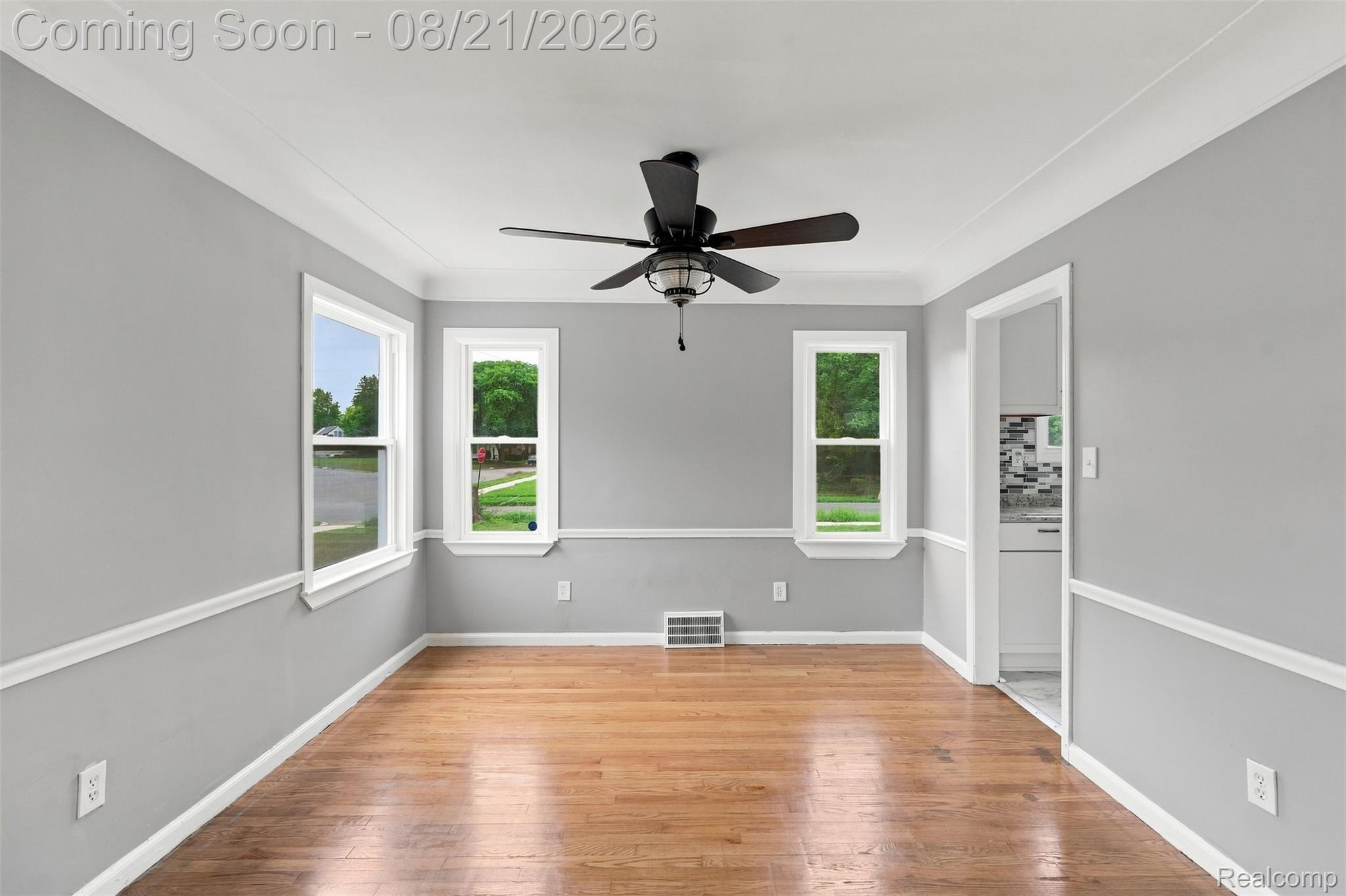 18909 Huntington Road Property Photo 7