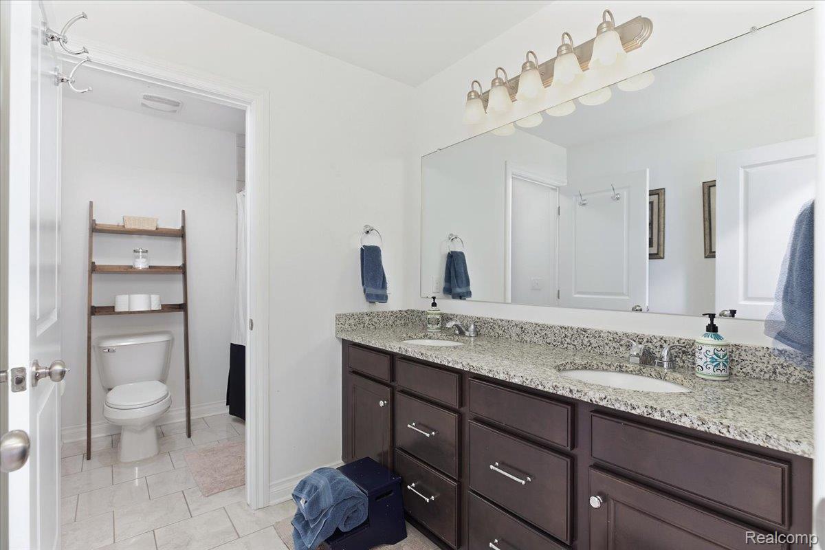 283 Westbrooke Drive Property Photo 44
