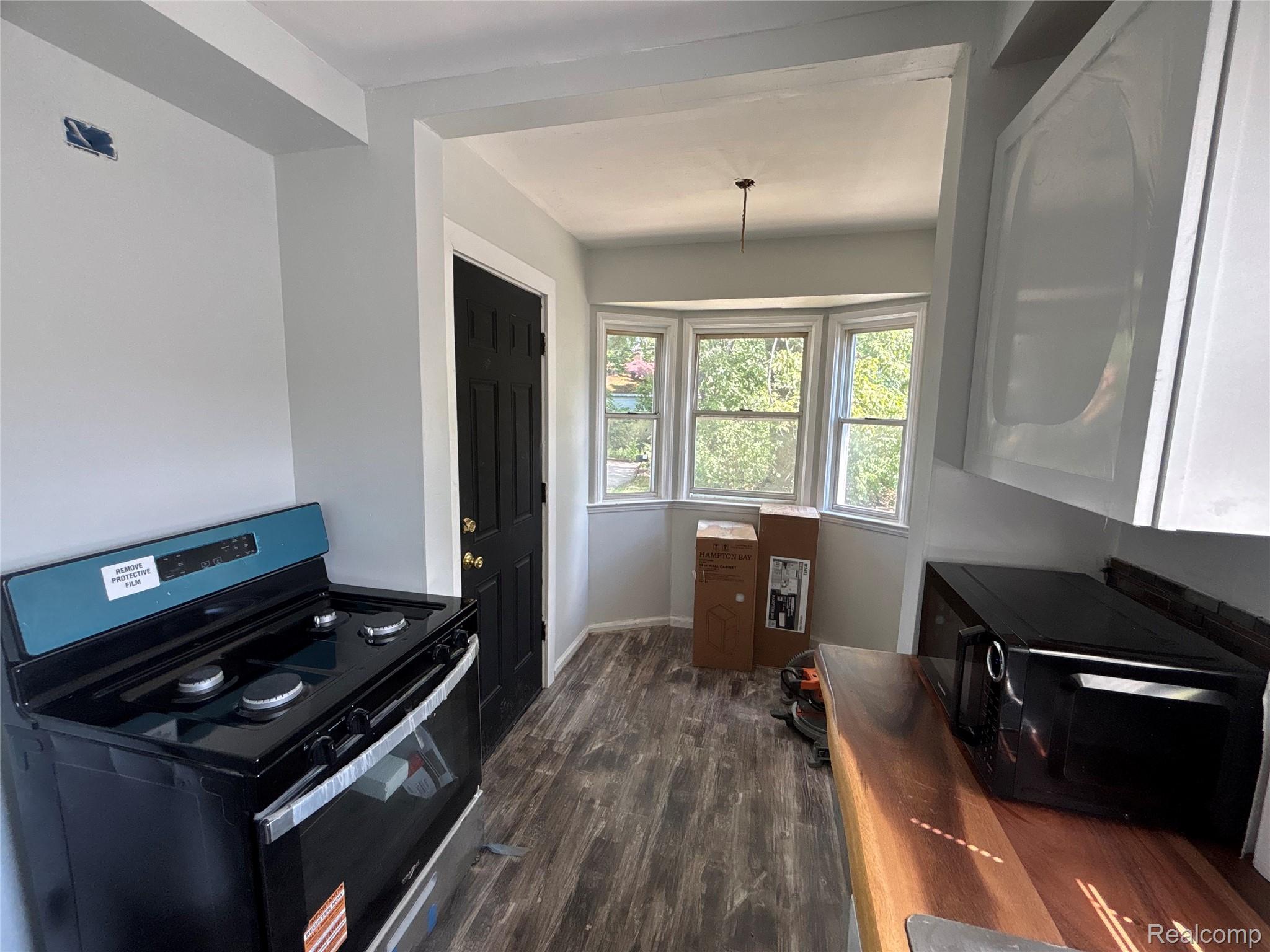 18970 Annchester Road Property Photo 3