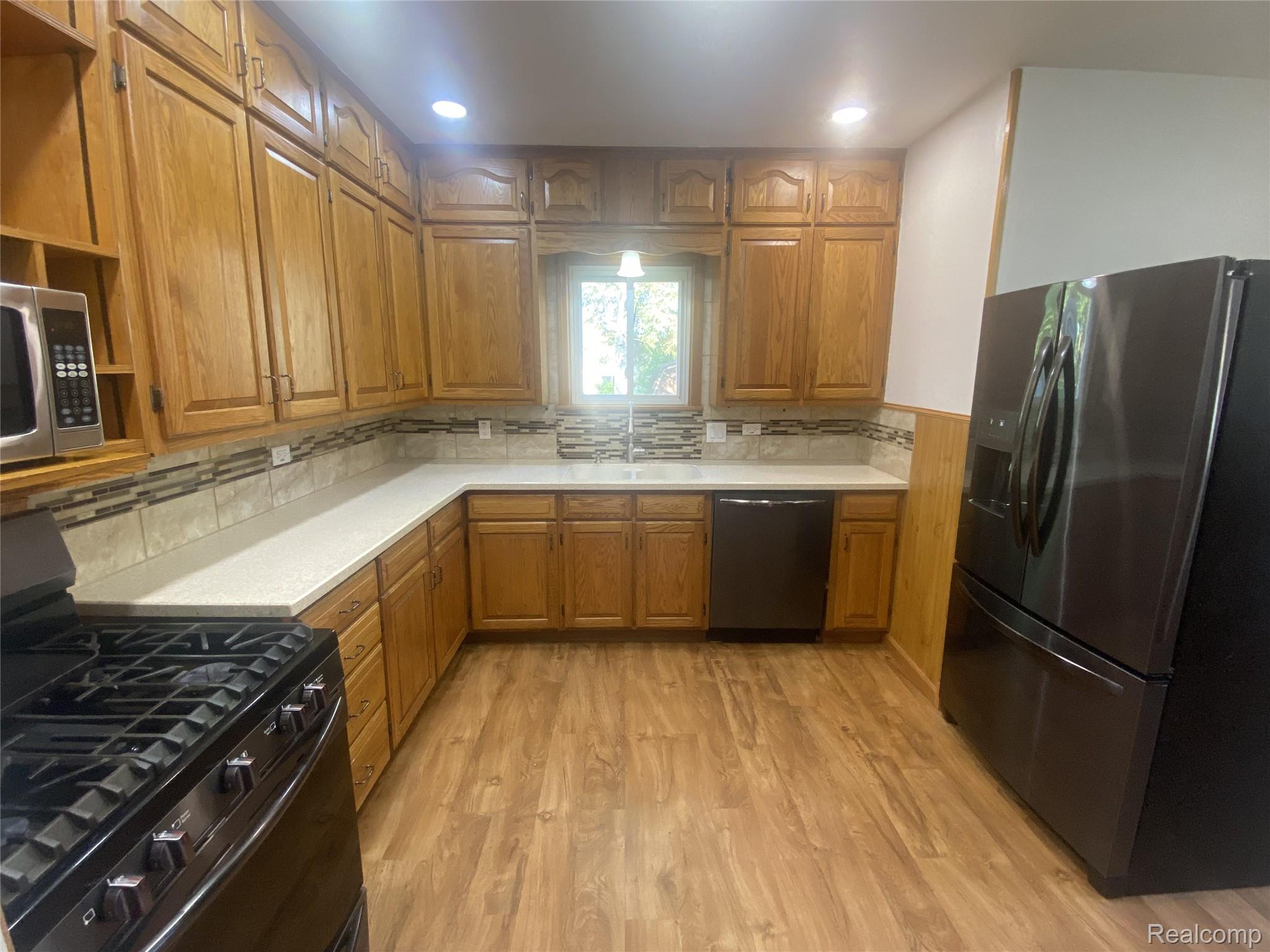 809 Stanton Street Property Photo 19