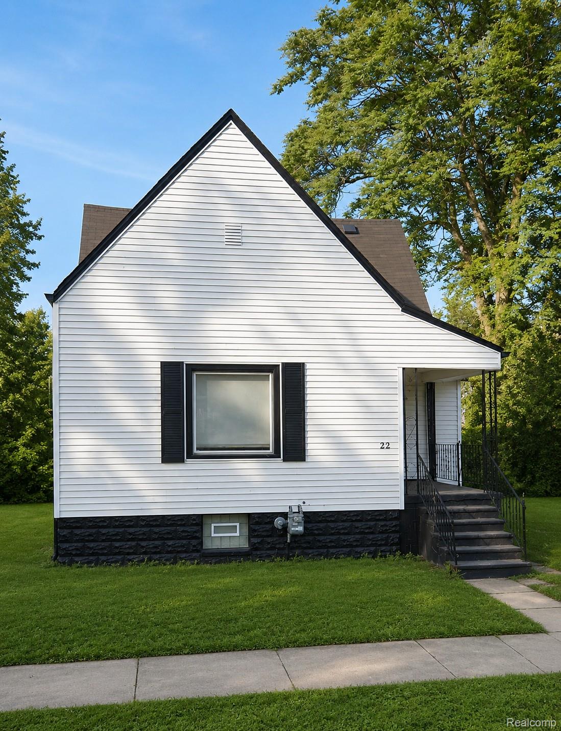 22 E Charlotte Street Property Photo 1