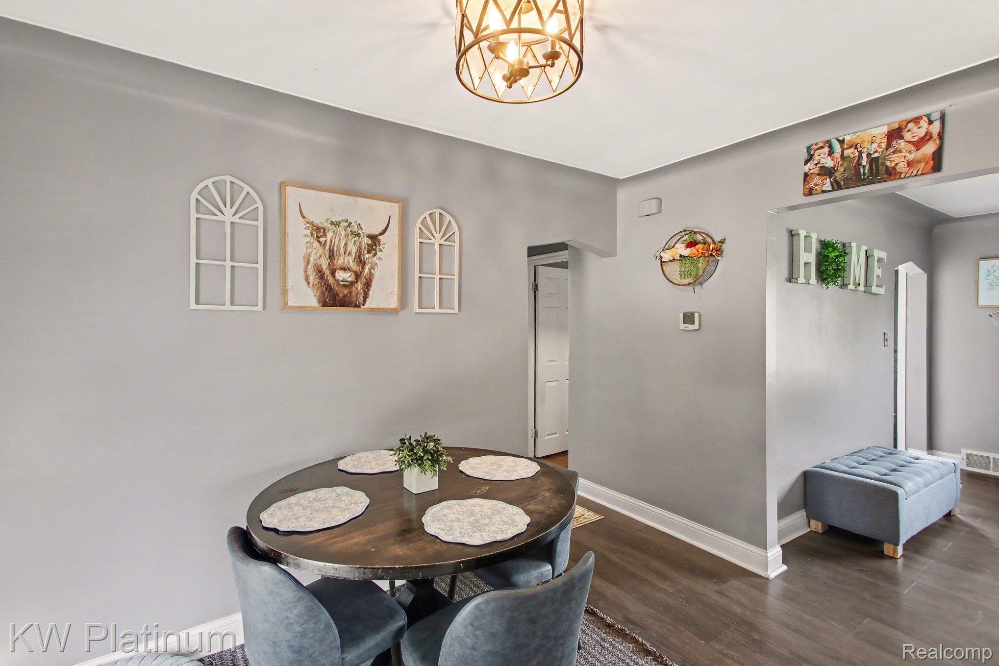 8586 Superior Property Photo 10