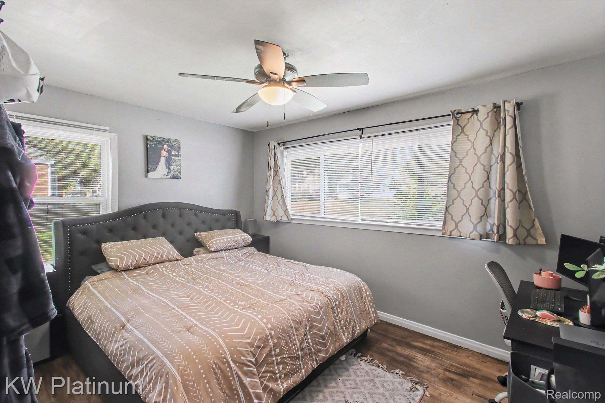 8586 Superior Property Photo 12