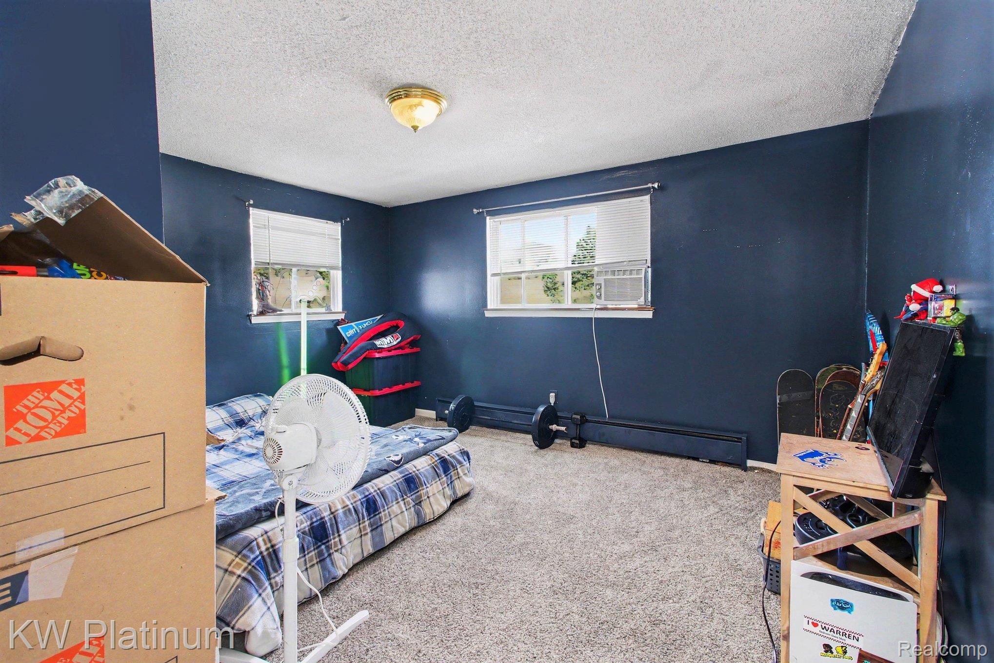8586 Superior Property Photo 13