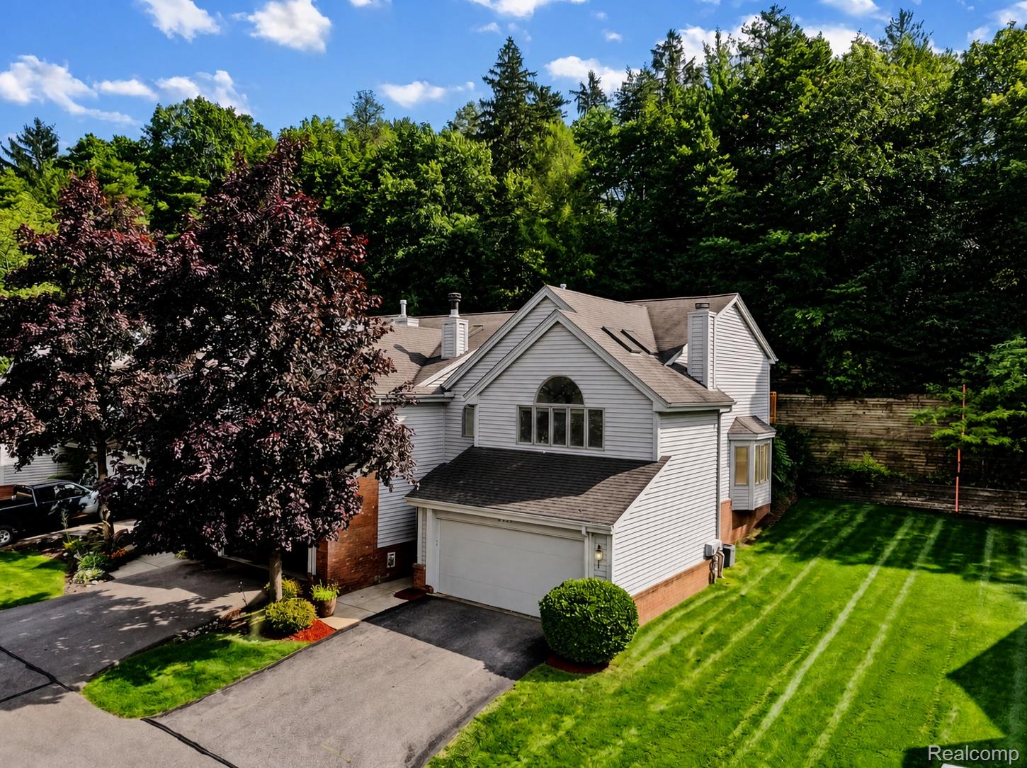 6523 Ridgeview Drive Property Photo 1