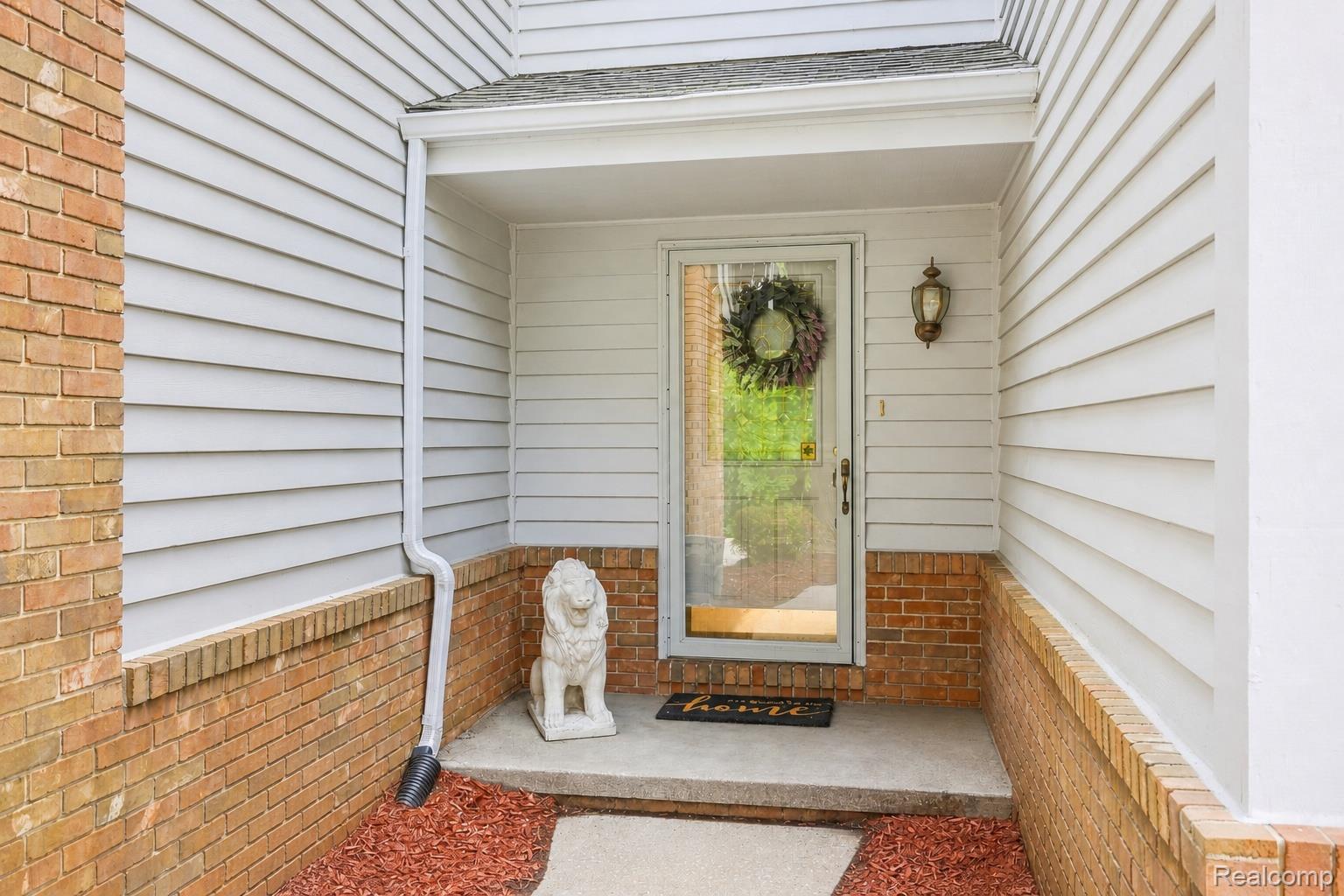 6523 Ridgeview Drive Property Photo 8