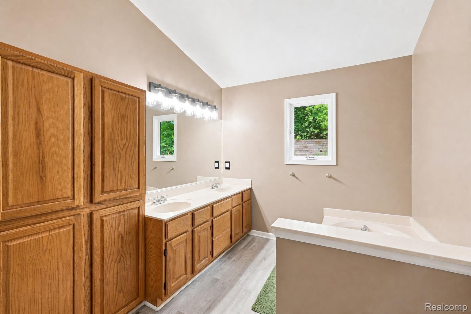 6523 Ridgeview Drive Property Photo 28