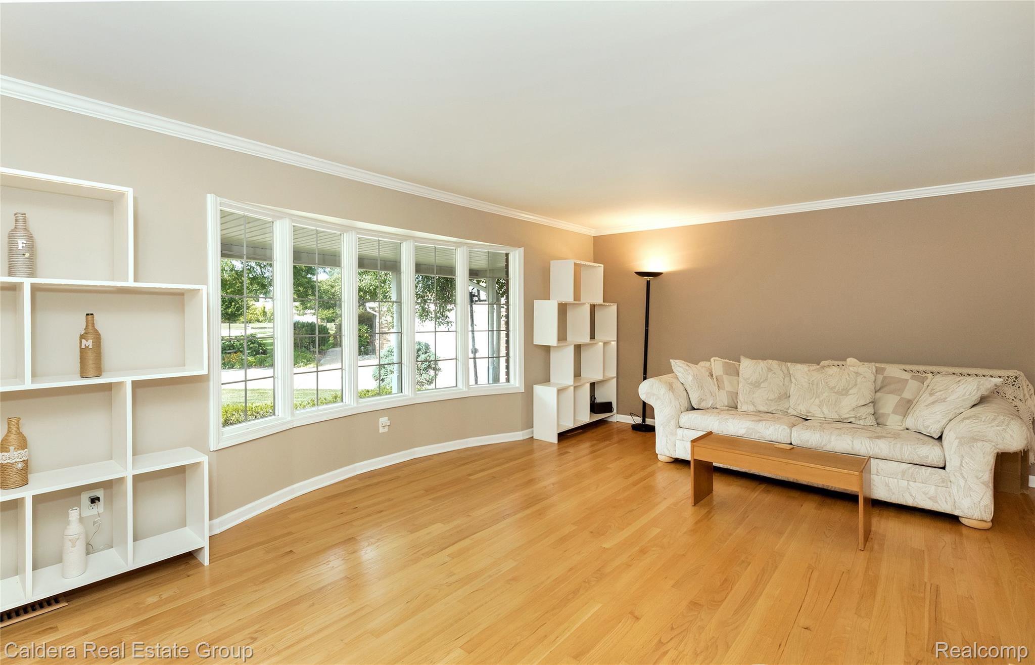 943 Huntsford Court Property Photo 8