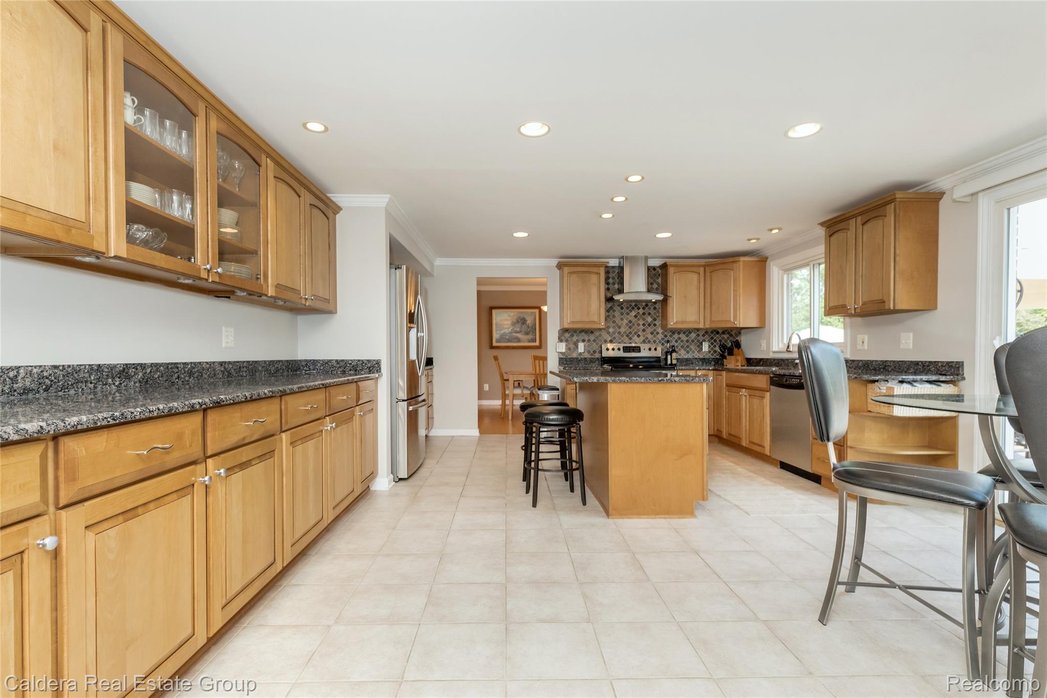 943 Huntsford Court Property Photo 14