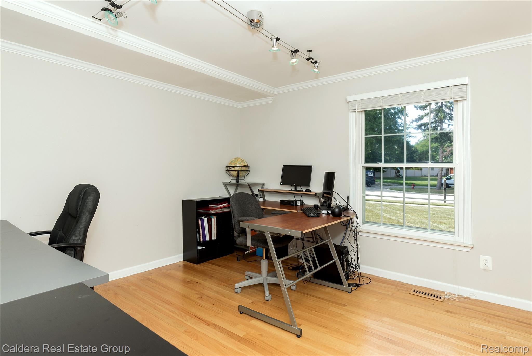 943 Huntsford Court Property Photo 17