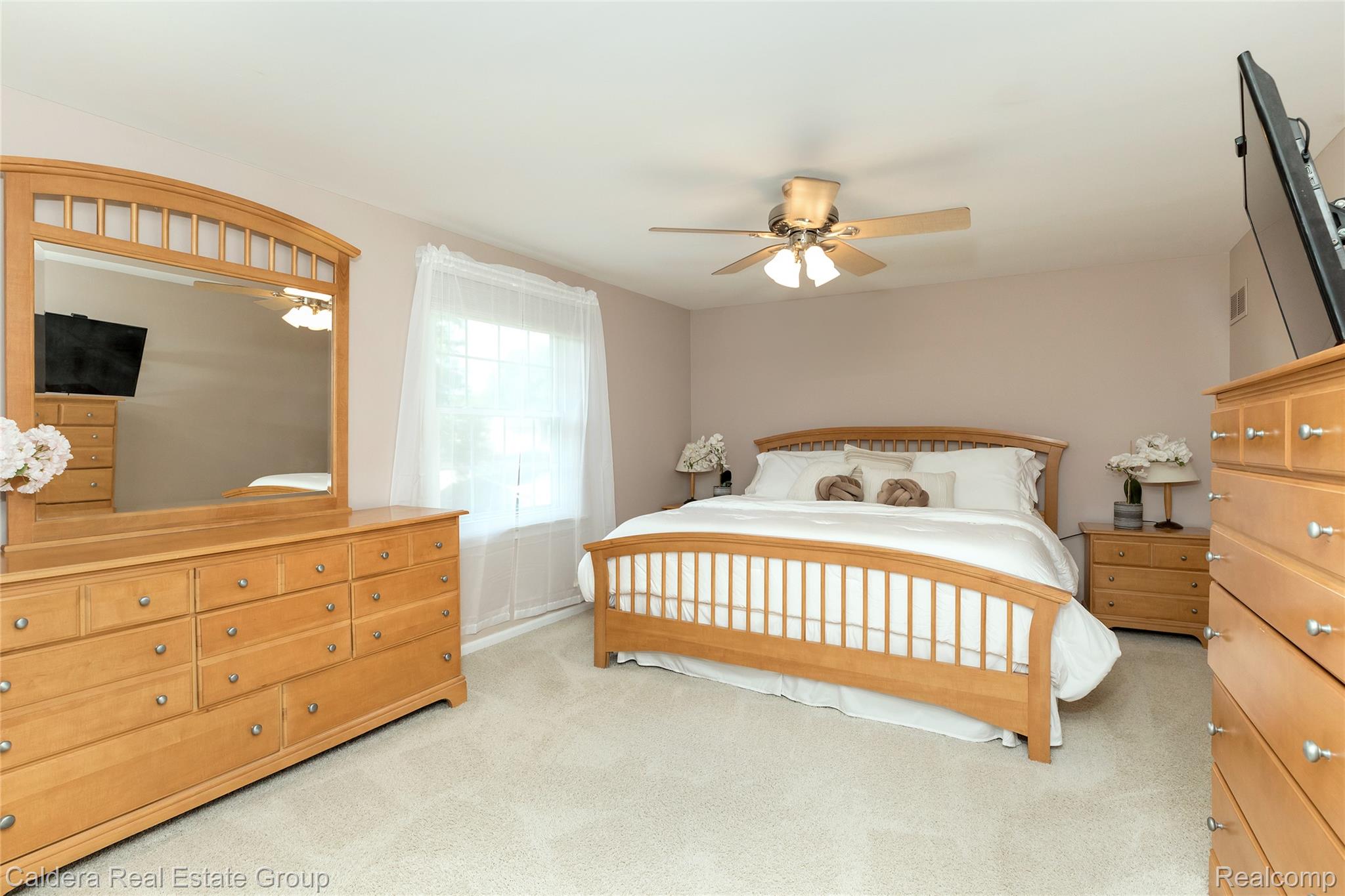 943 Huntsford Court Property Photo 23