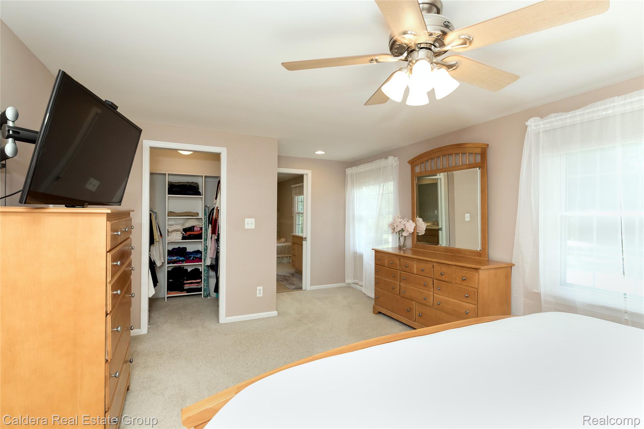 943 Huntsford Court Property Photo 24
