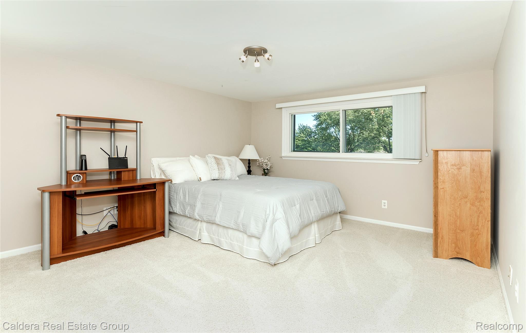943 Huntsford Court Property Photo 30