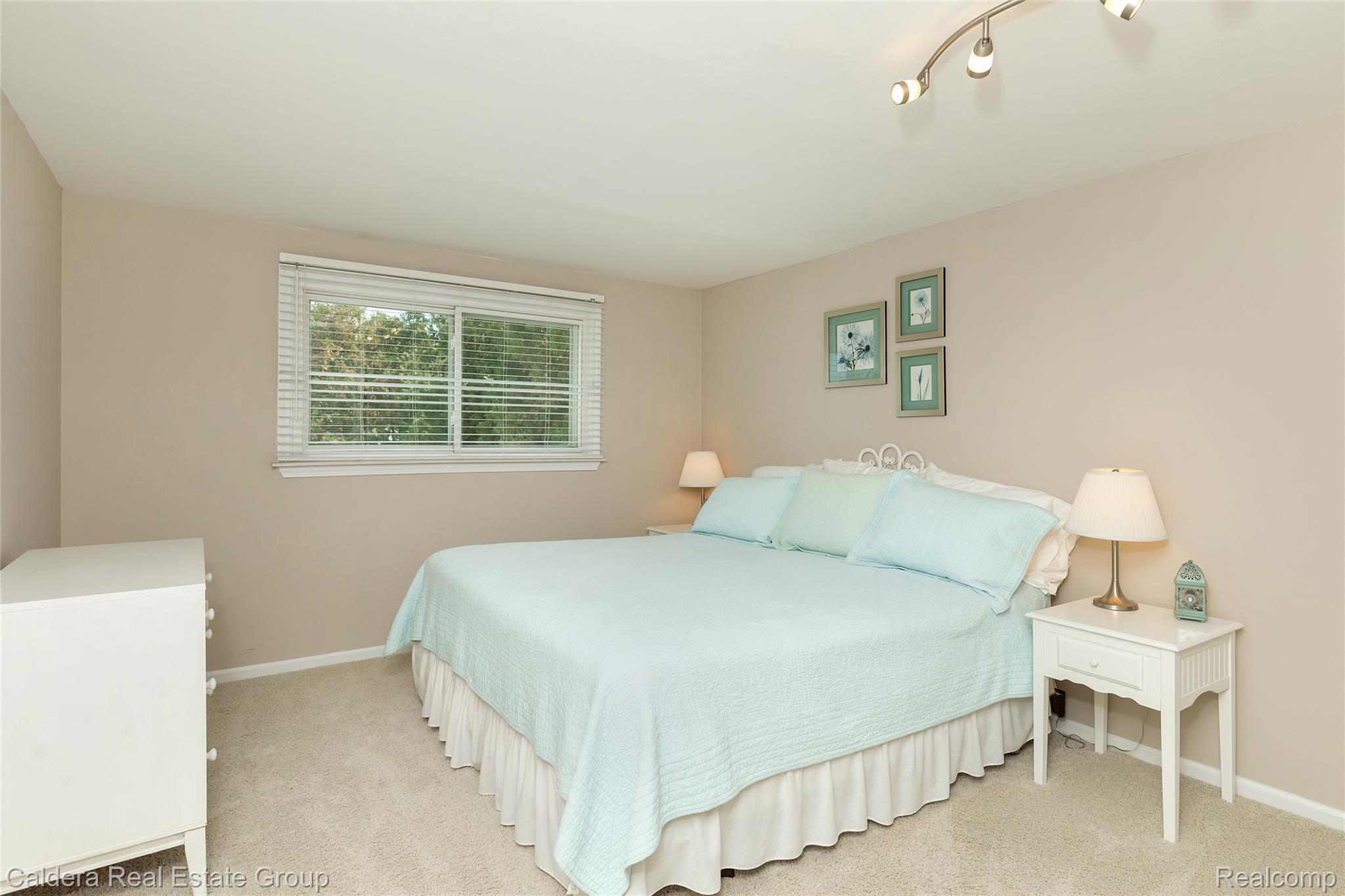 943 Huntsford Court Property Photo 32