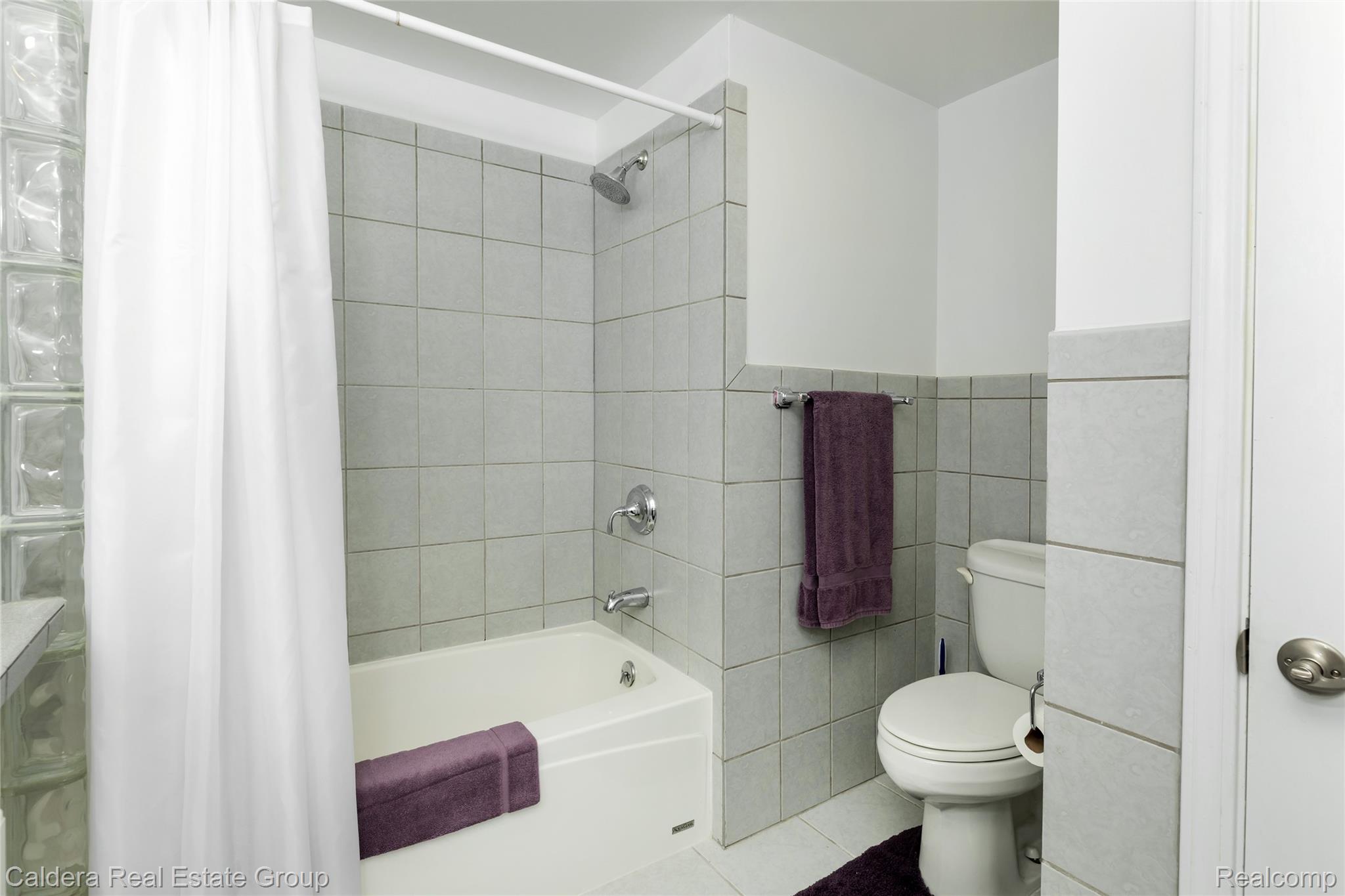 943 Huntsford Court Property Photo 35