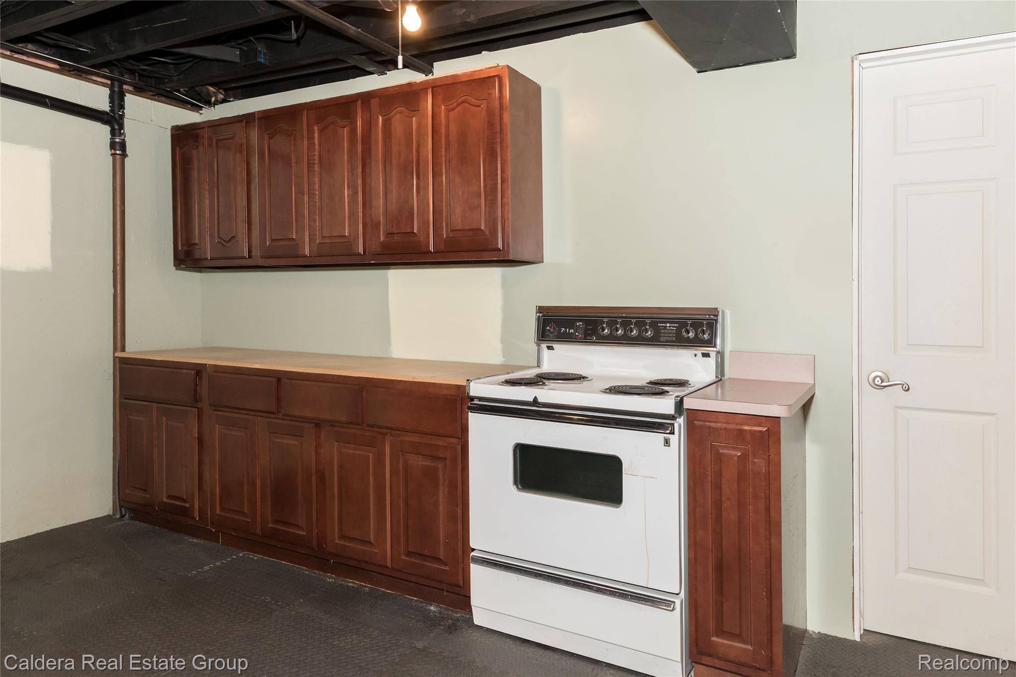 943 Huntsford Court Property Photo 37