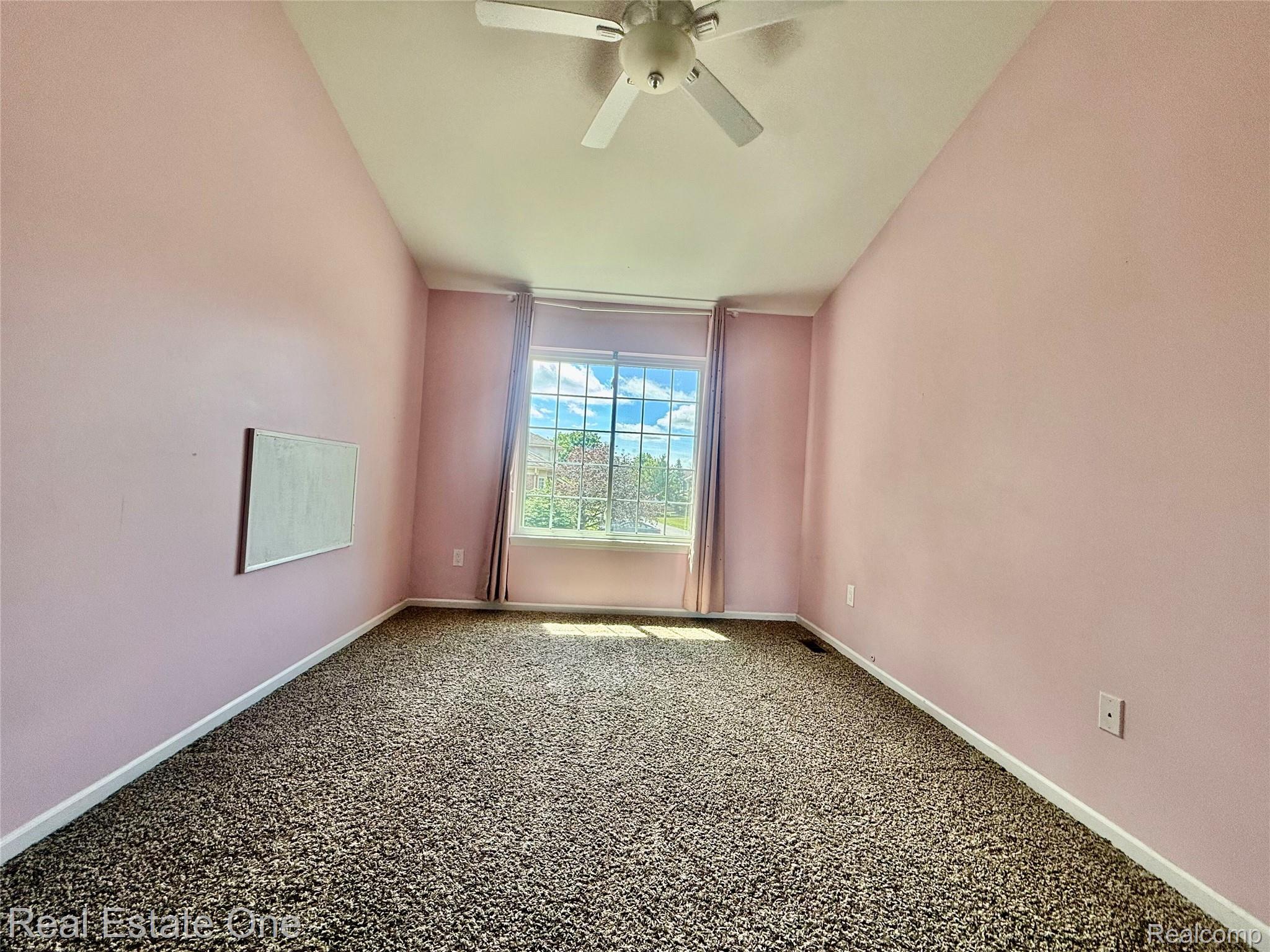 3068 Bridlewood Drive Property Photo 12