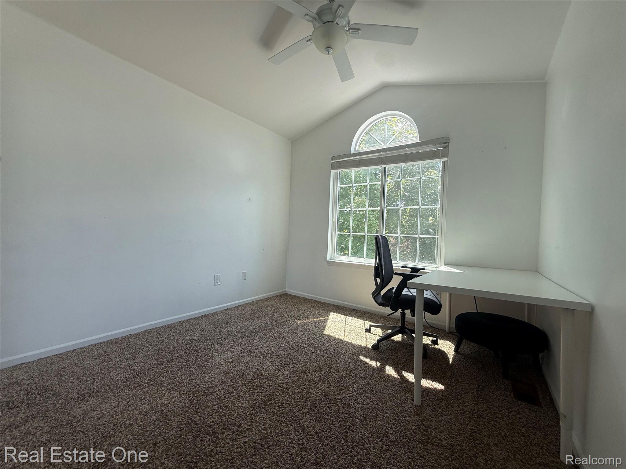 3068 Bridlewood Drive Property Photo 13