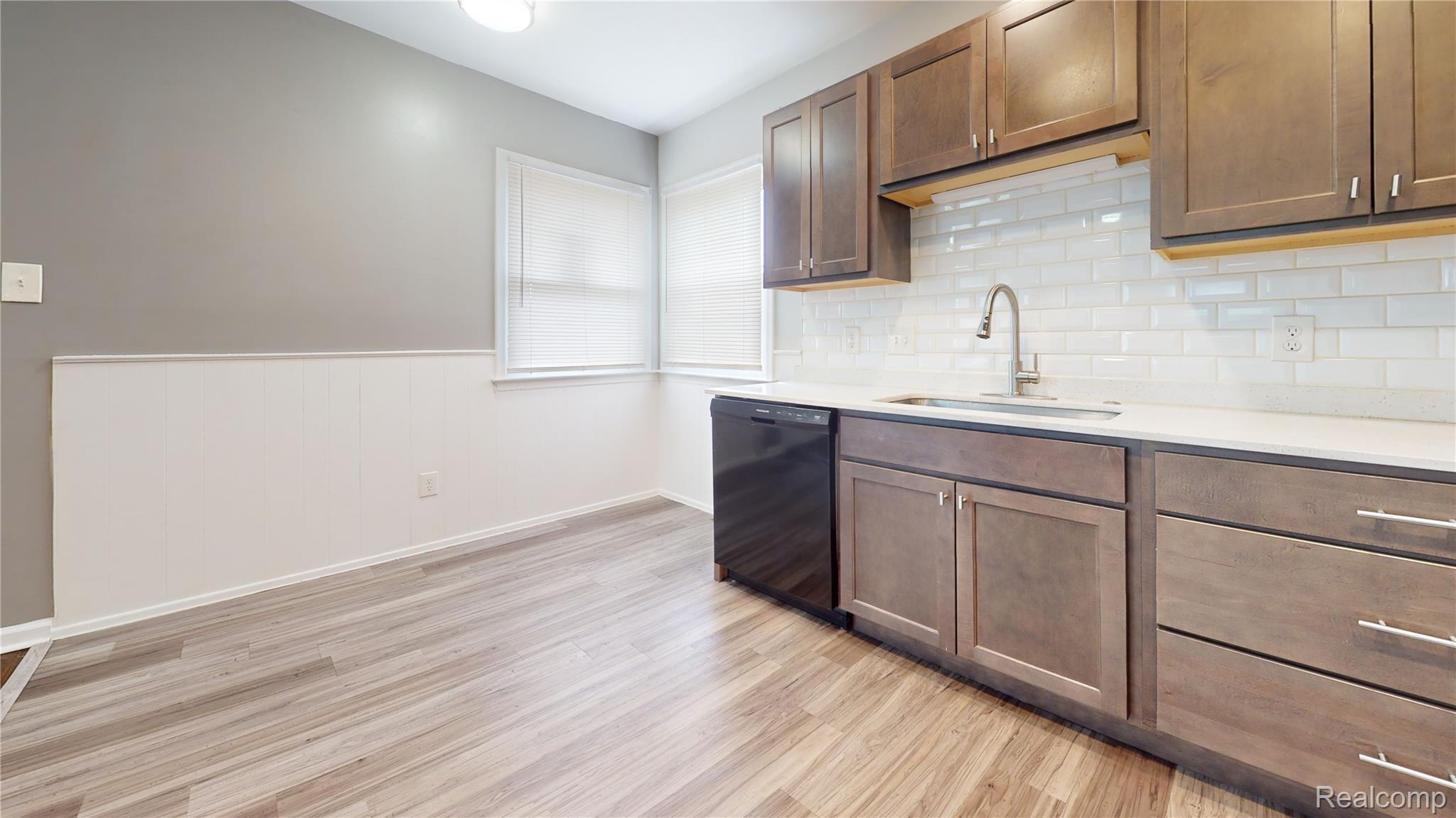 2111 Otis Avenue Property Photo 3
