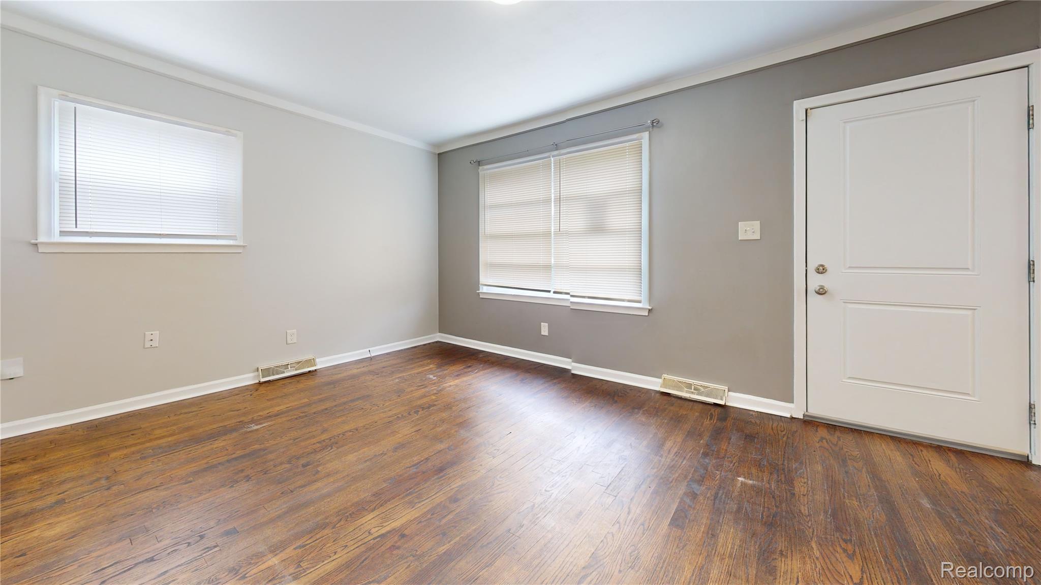 2111 Otis Avenue Property Photo 5