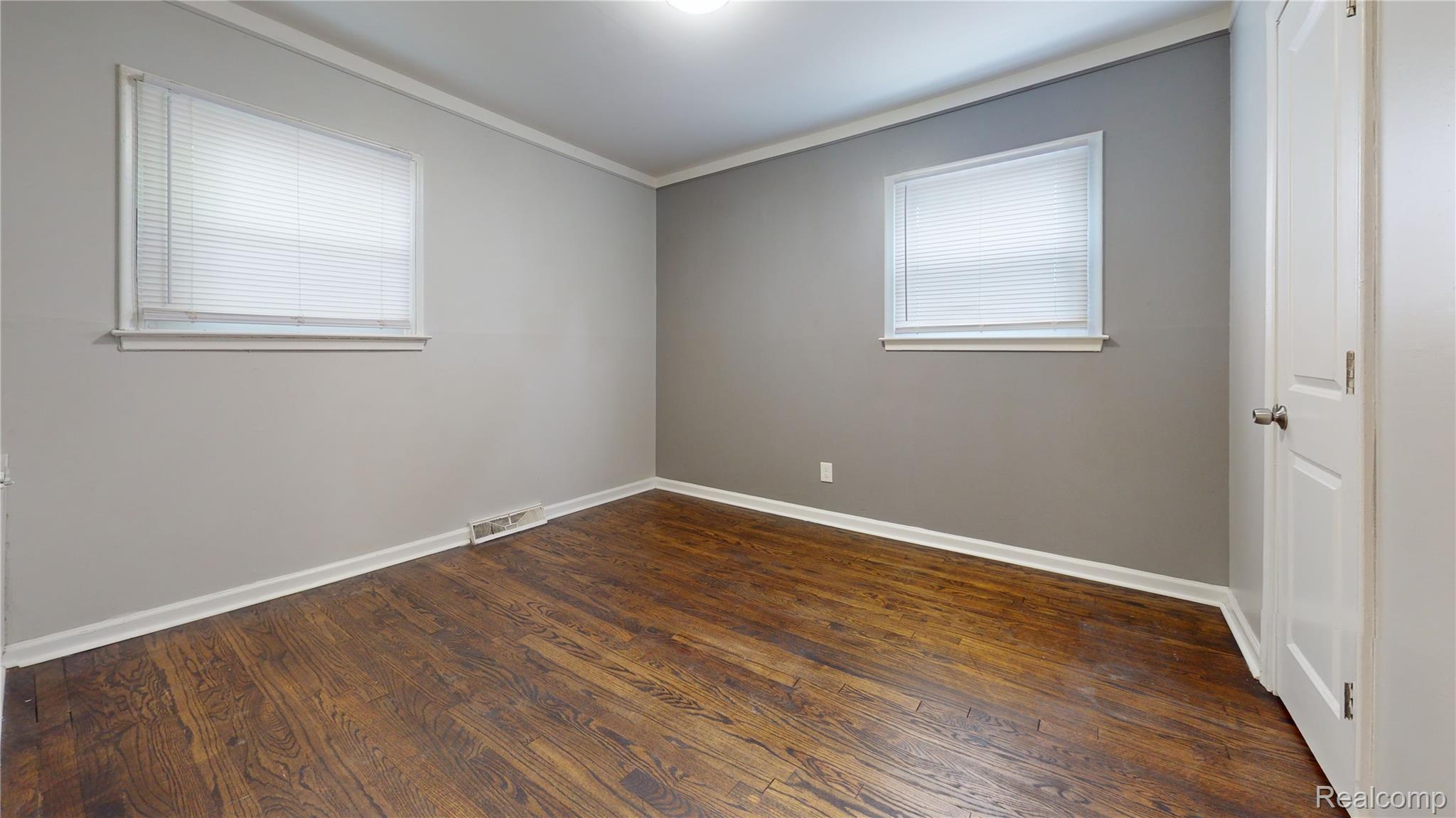 2111 Otis Avenue Property Photo 7