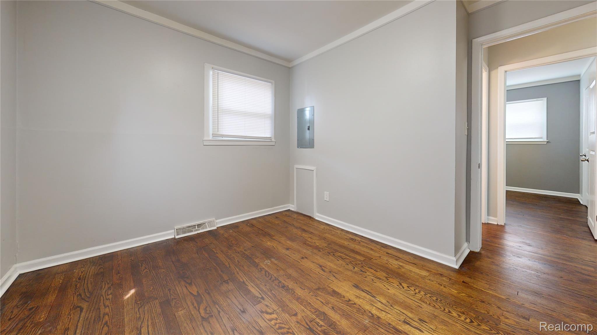 2111 Otis Avenue Property Photo 9