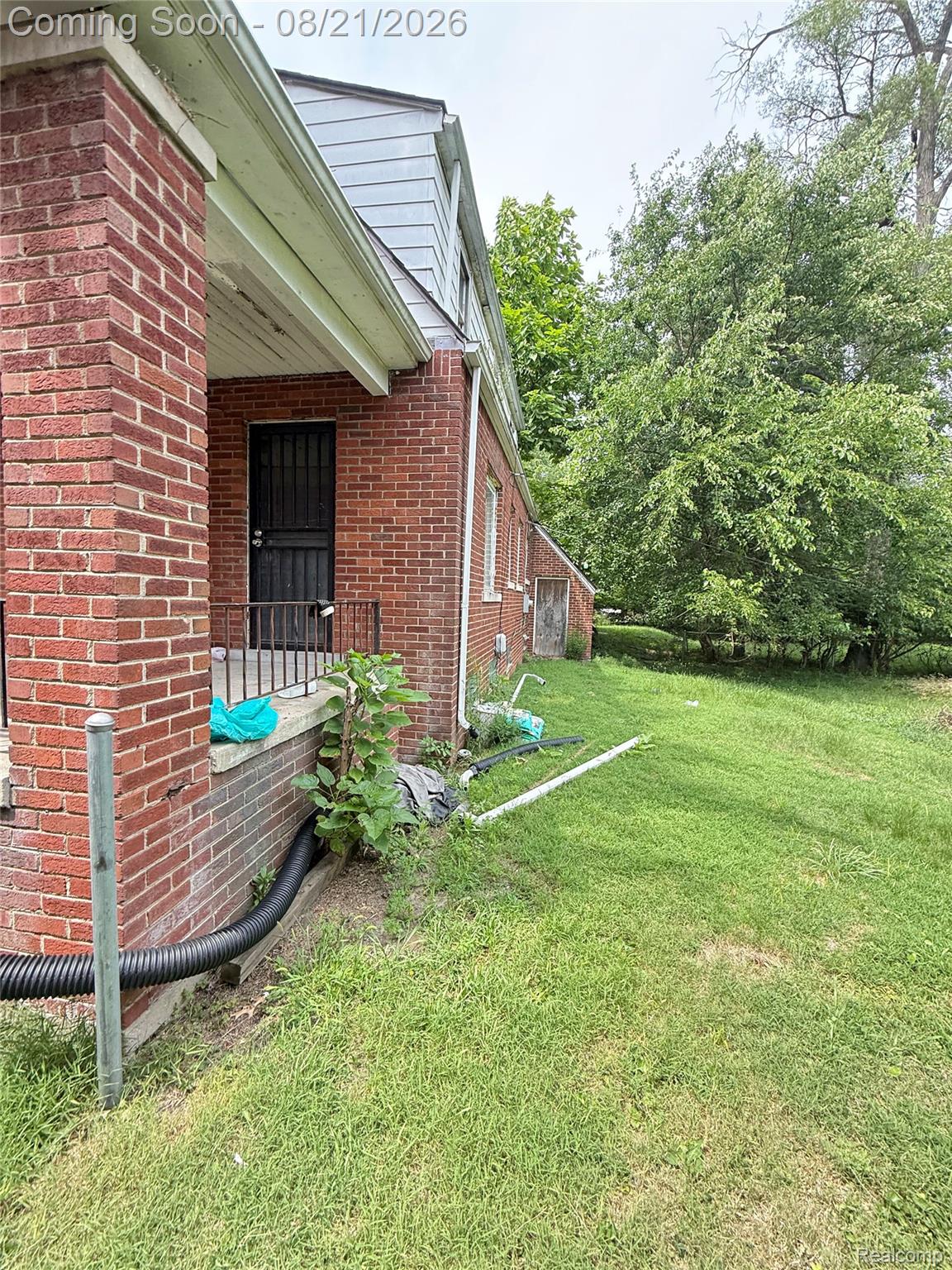 17256 Pierson Street Property Photo 2
