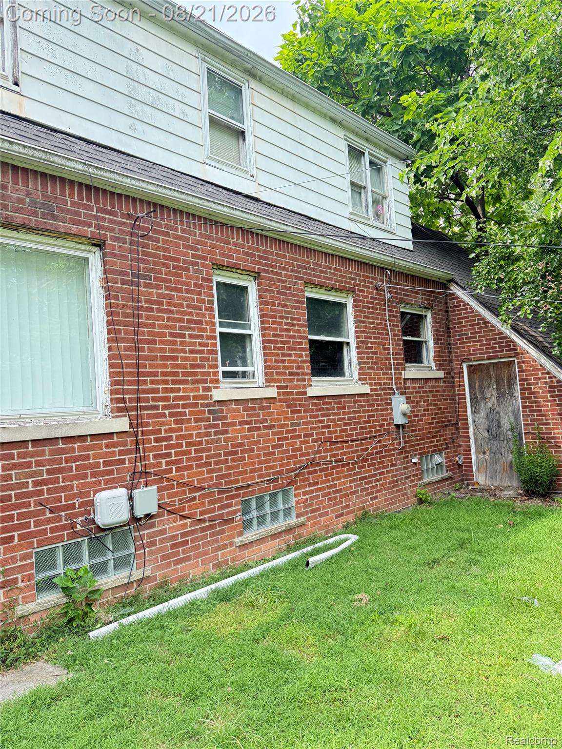 17256 Pierson Street Property Photo 3