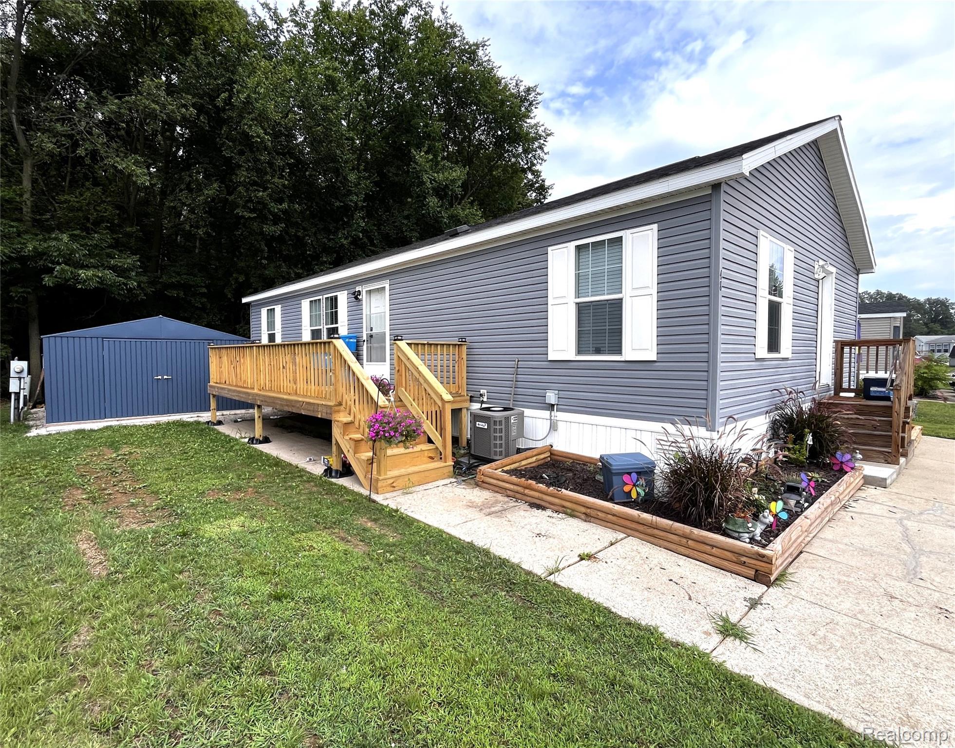 563 Allen #48 Road Property Photo 2