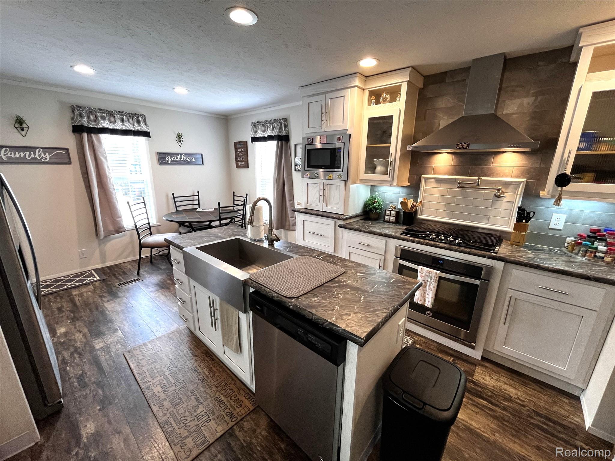 563 Allen #48 Road Property Photo 13