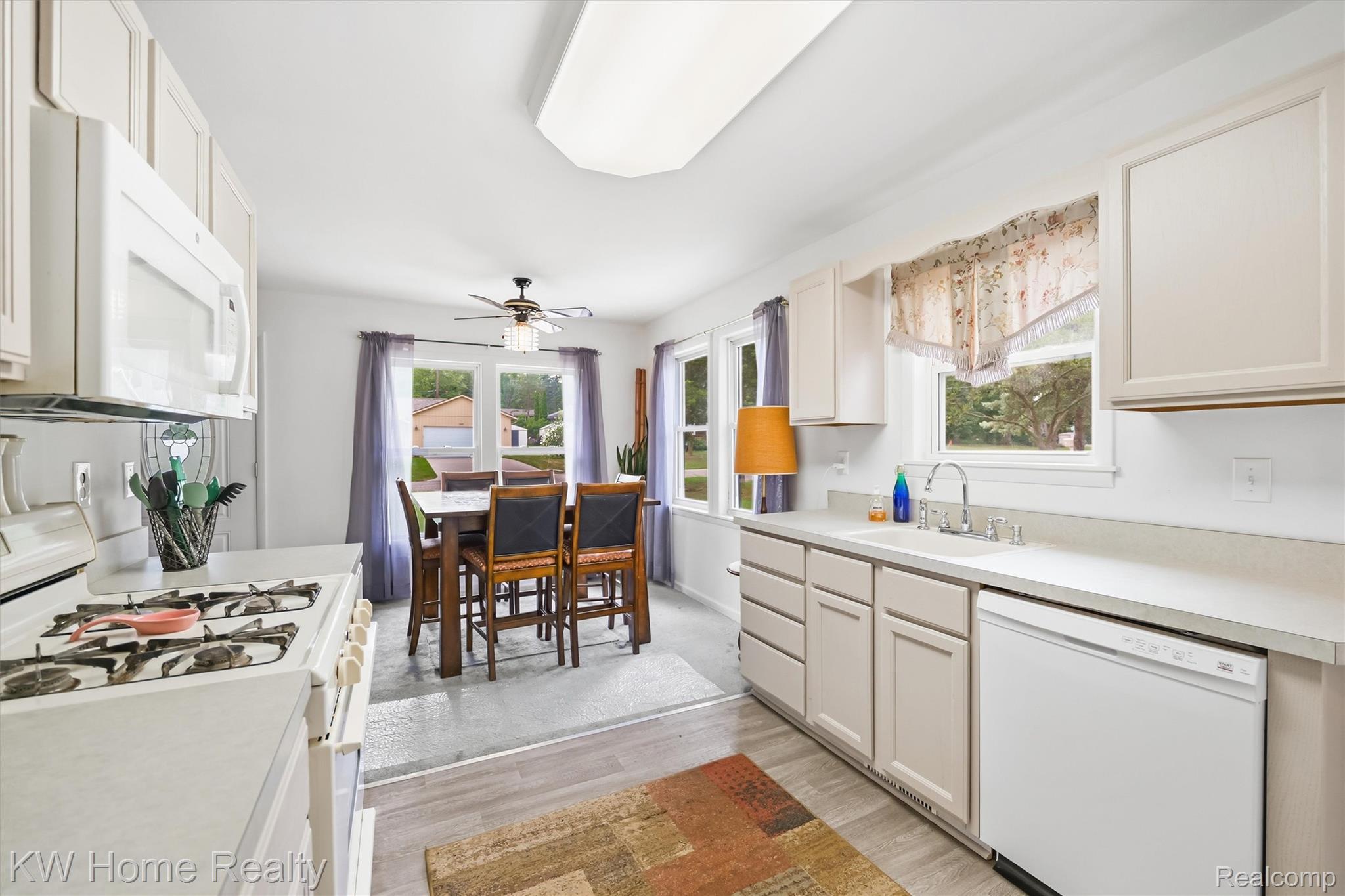 2042 Orland Property Photo 13