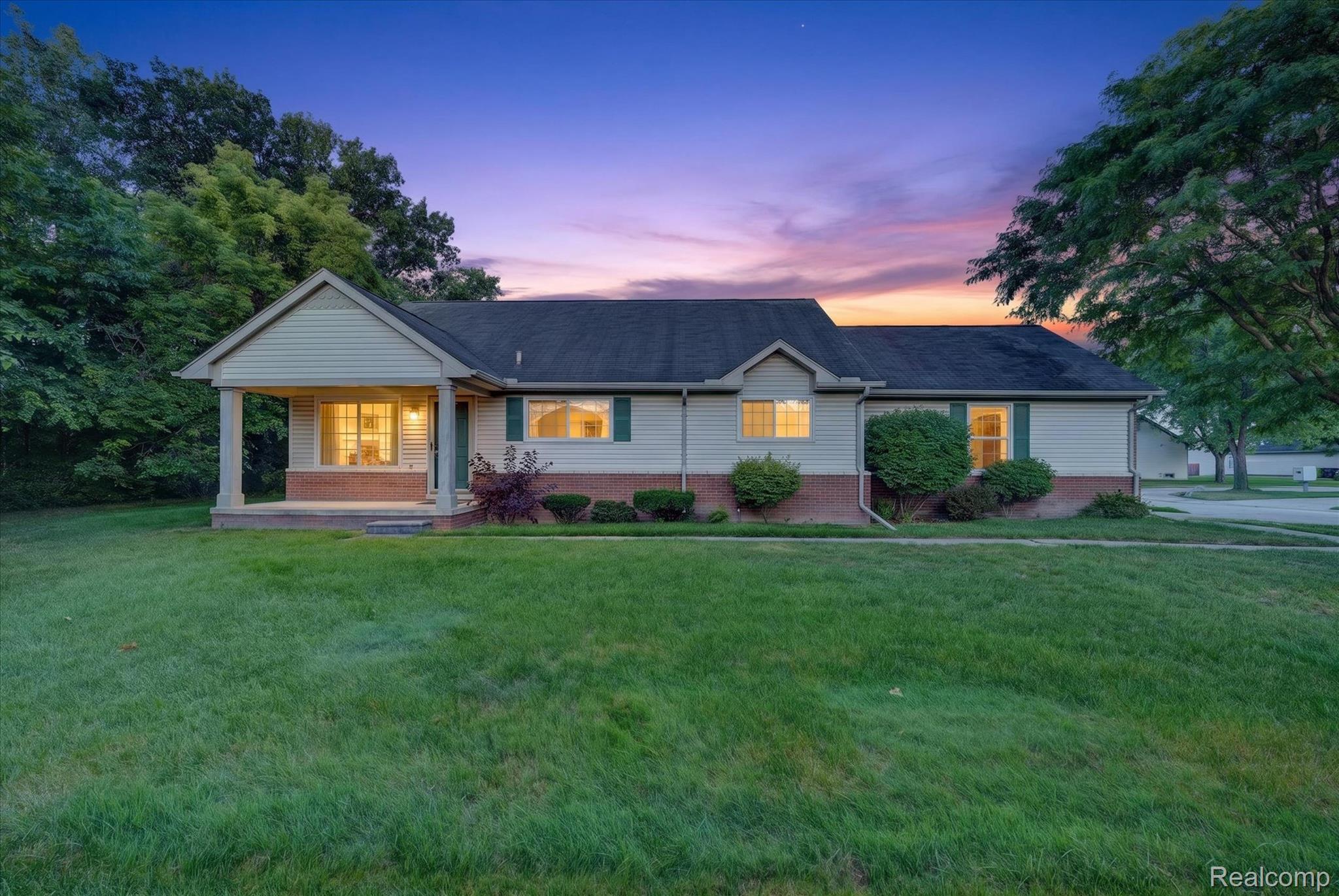 16830 Kenwood Court Property Photo 1