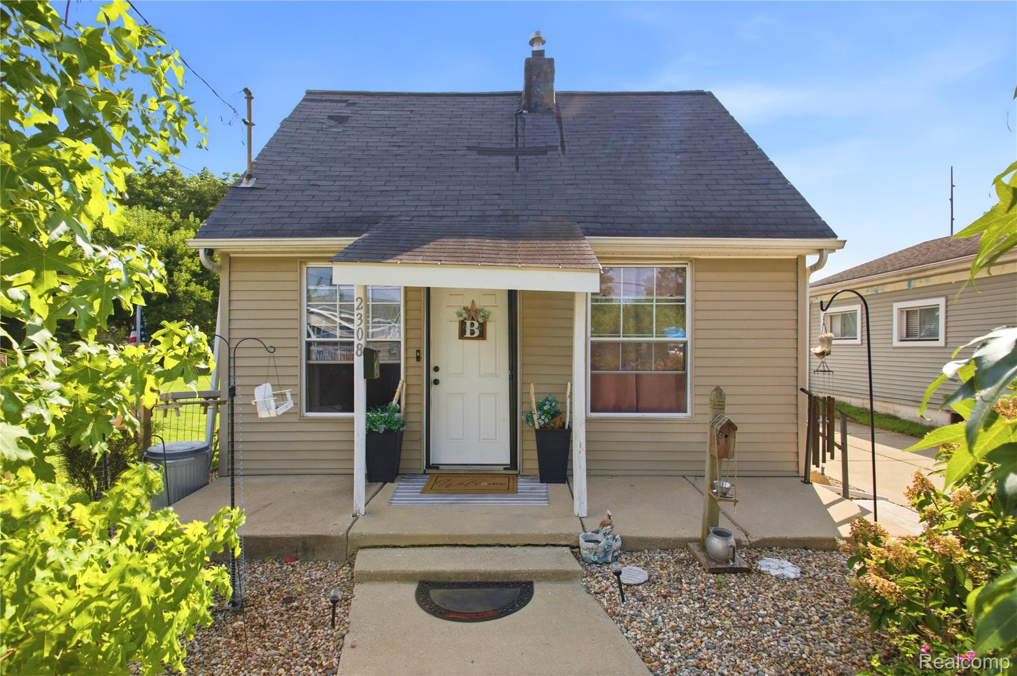 2308 Rheamount Avenue Property Photo 2