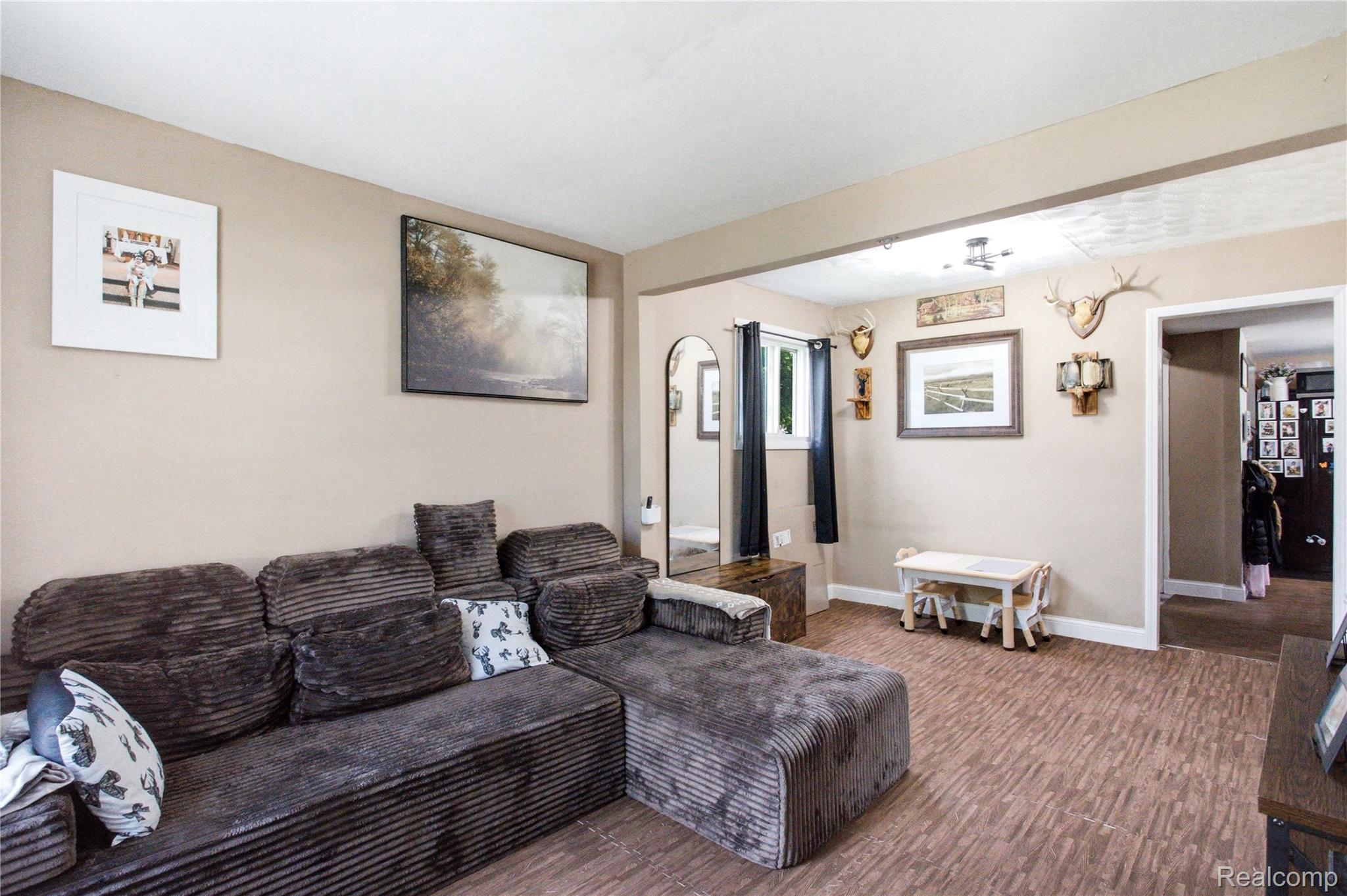 2308 Rheamount Avenue Property Photo 8