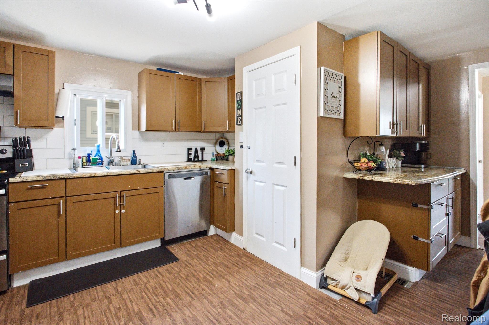 2308 Rheamount Avenue Property Photo 18
