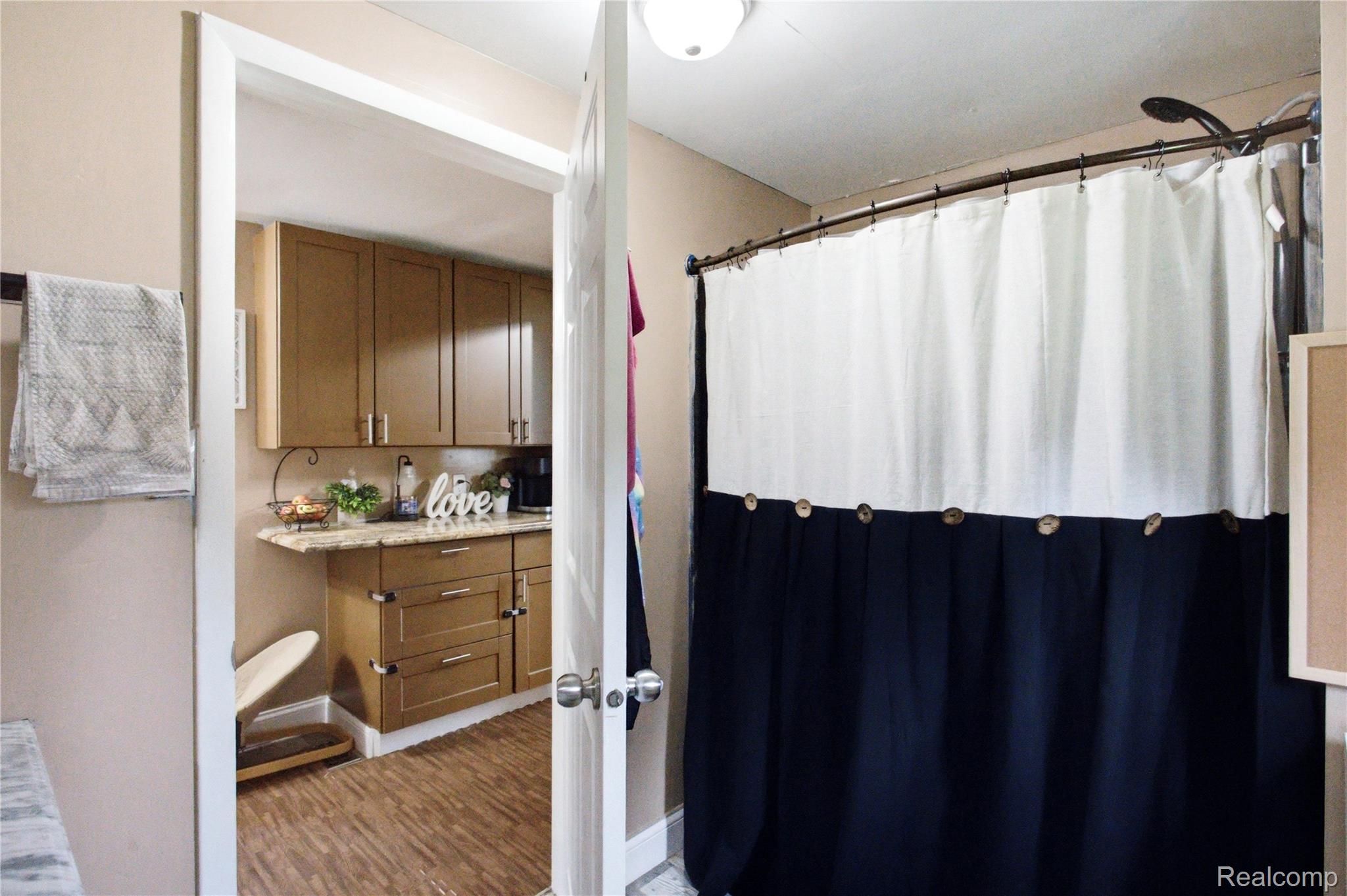 2308 Rheamount Avenue Property Photo 25