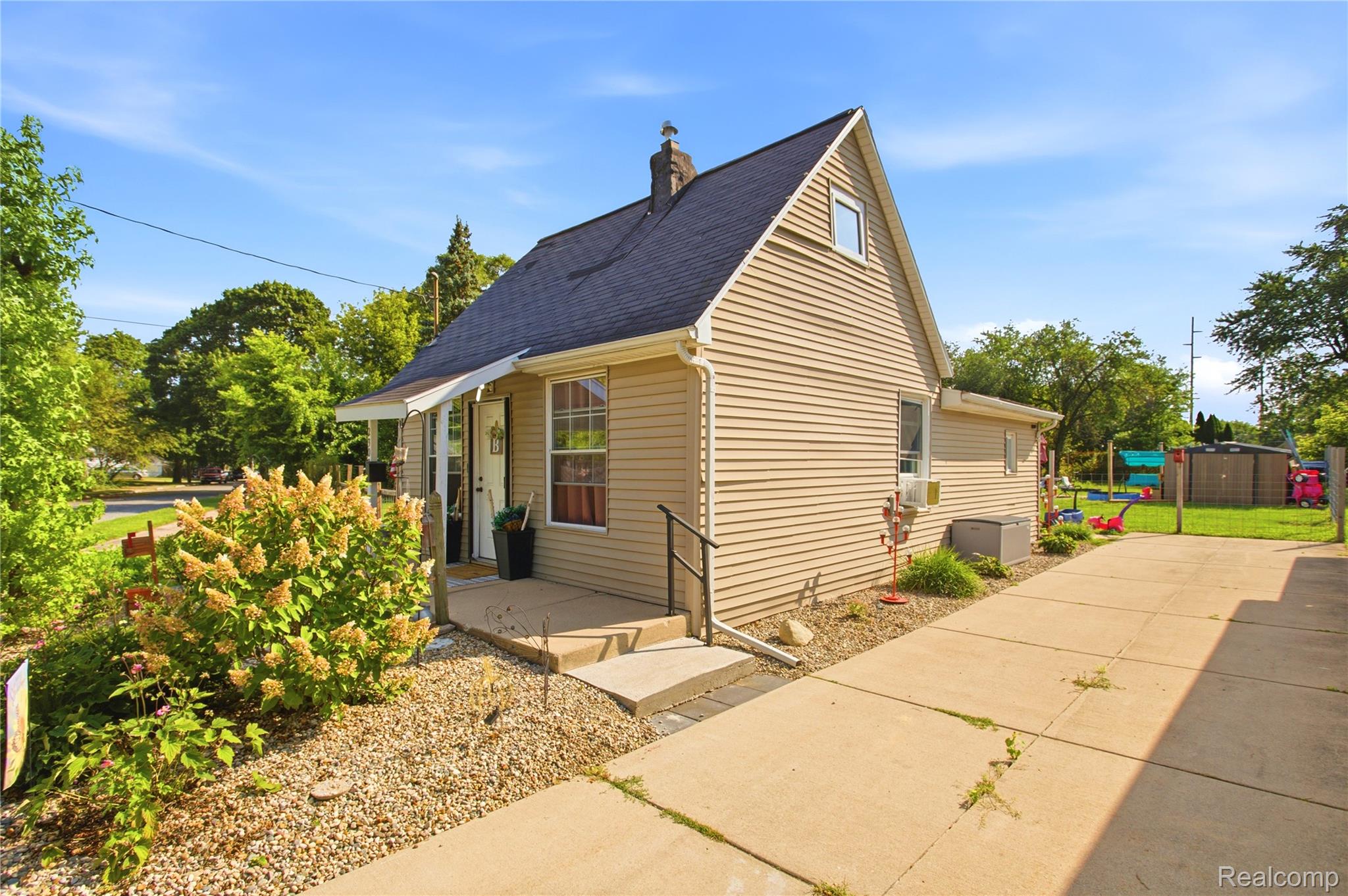 2308 Rheamount Avenue Property Photo 42