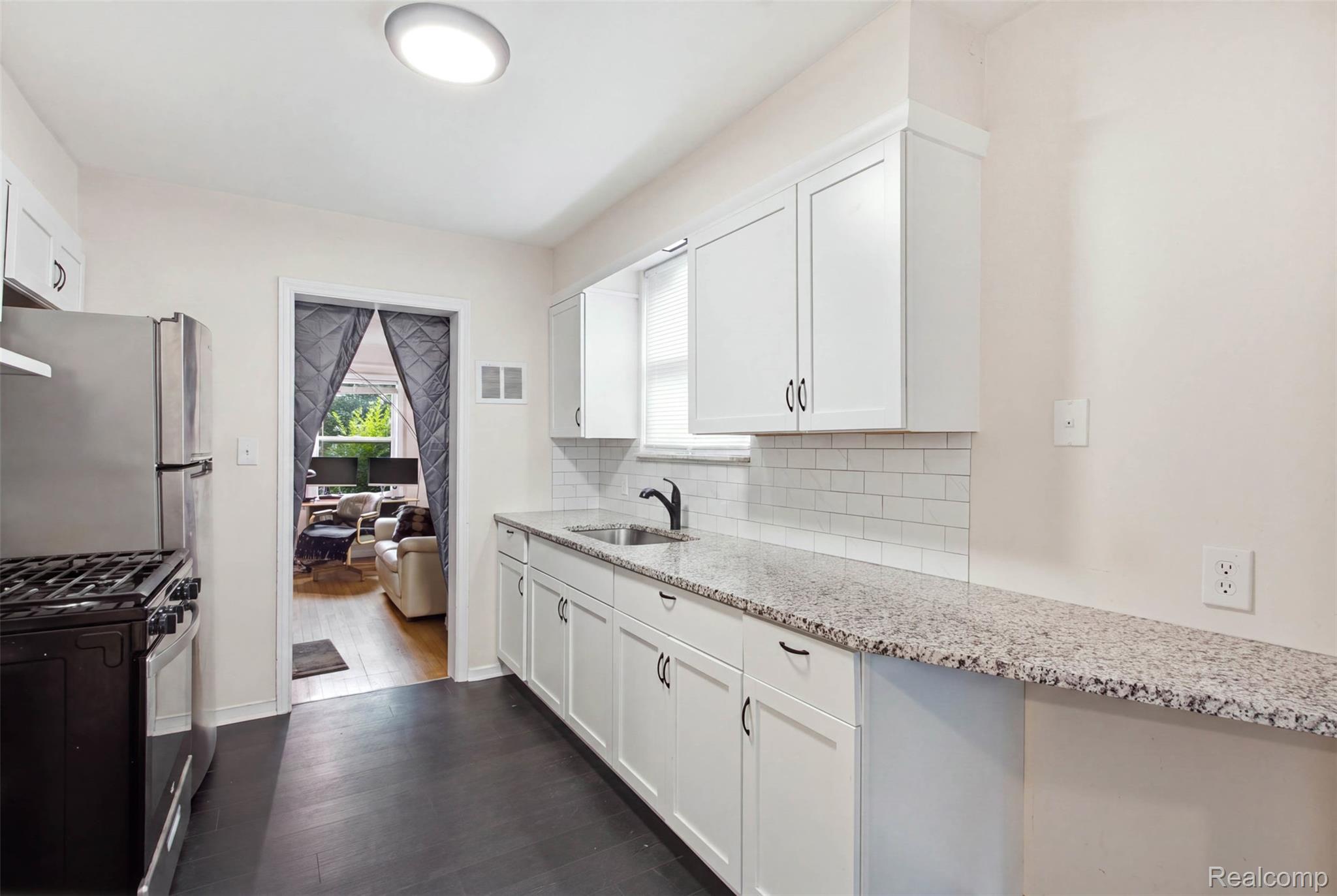 20258 Joann Street Property Photo 6