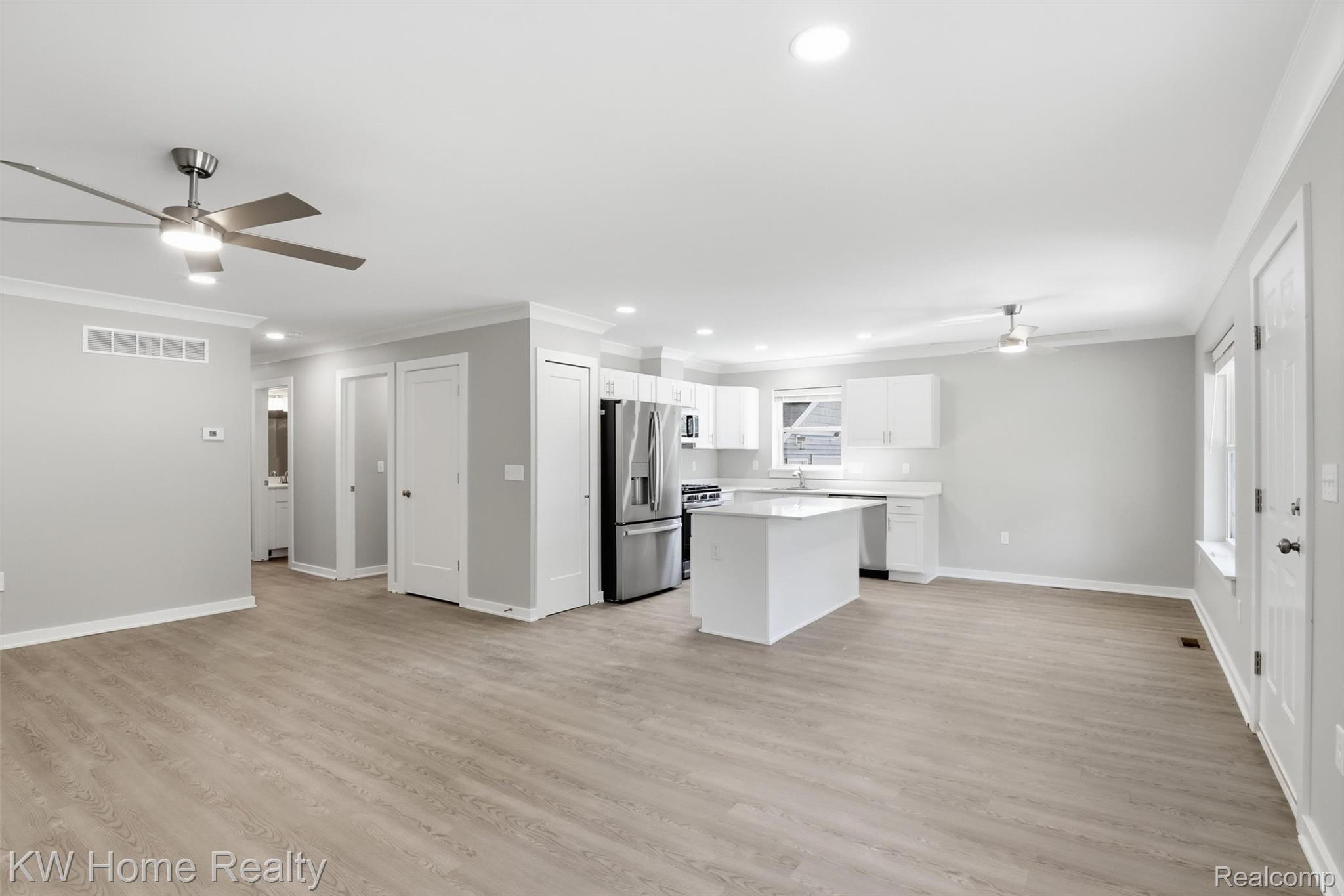 5710 N Karle Street Property Photo 4