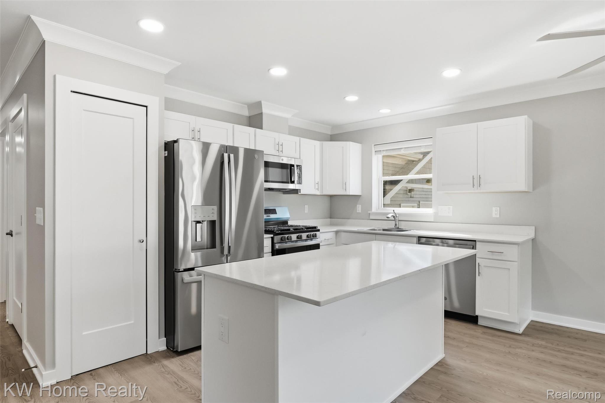 5710 N Karle Street Property Photo 5
