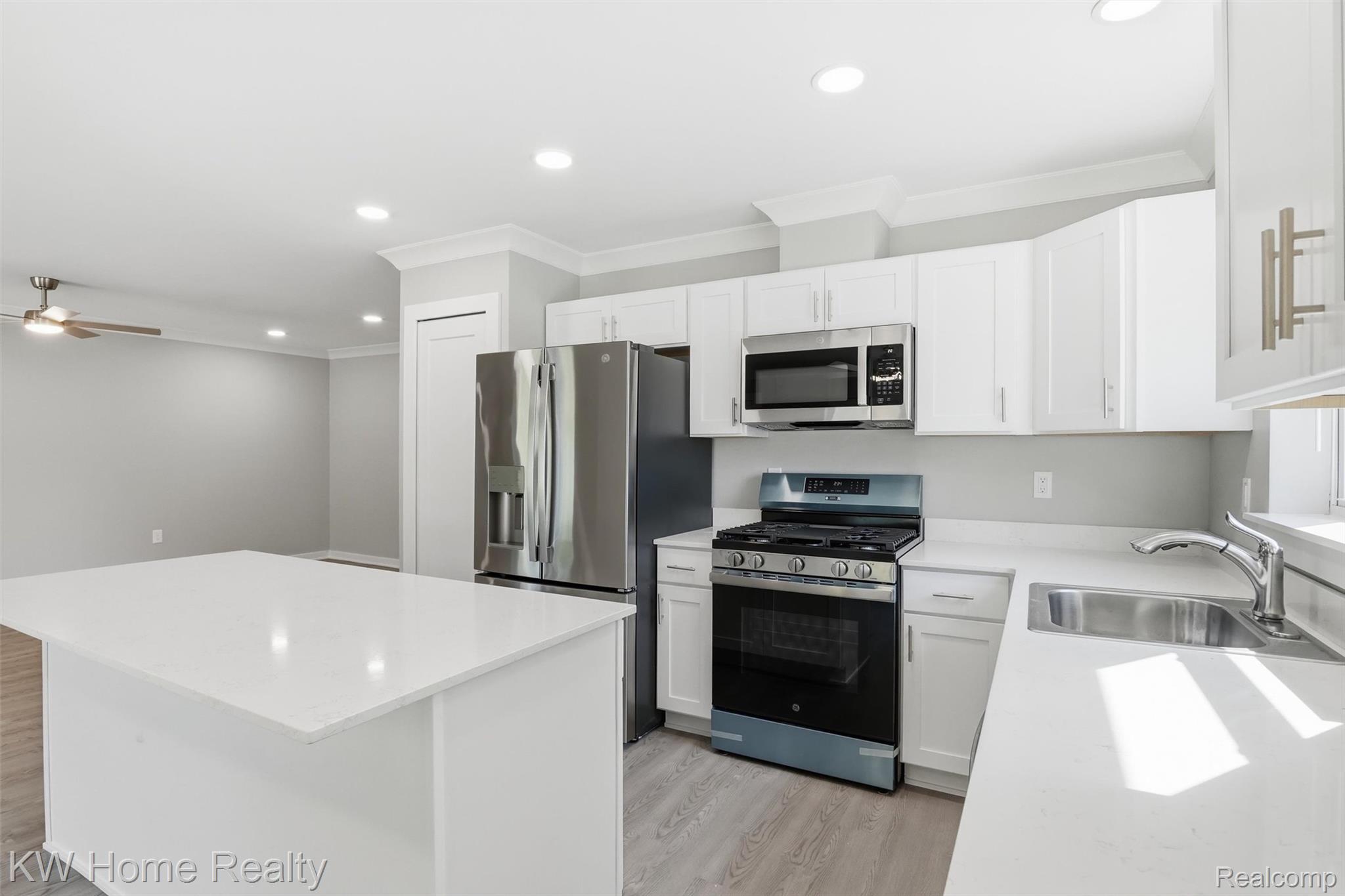 5710 N Karle Street Property Photo 6