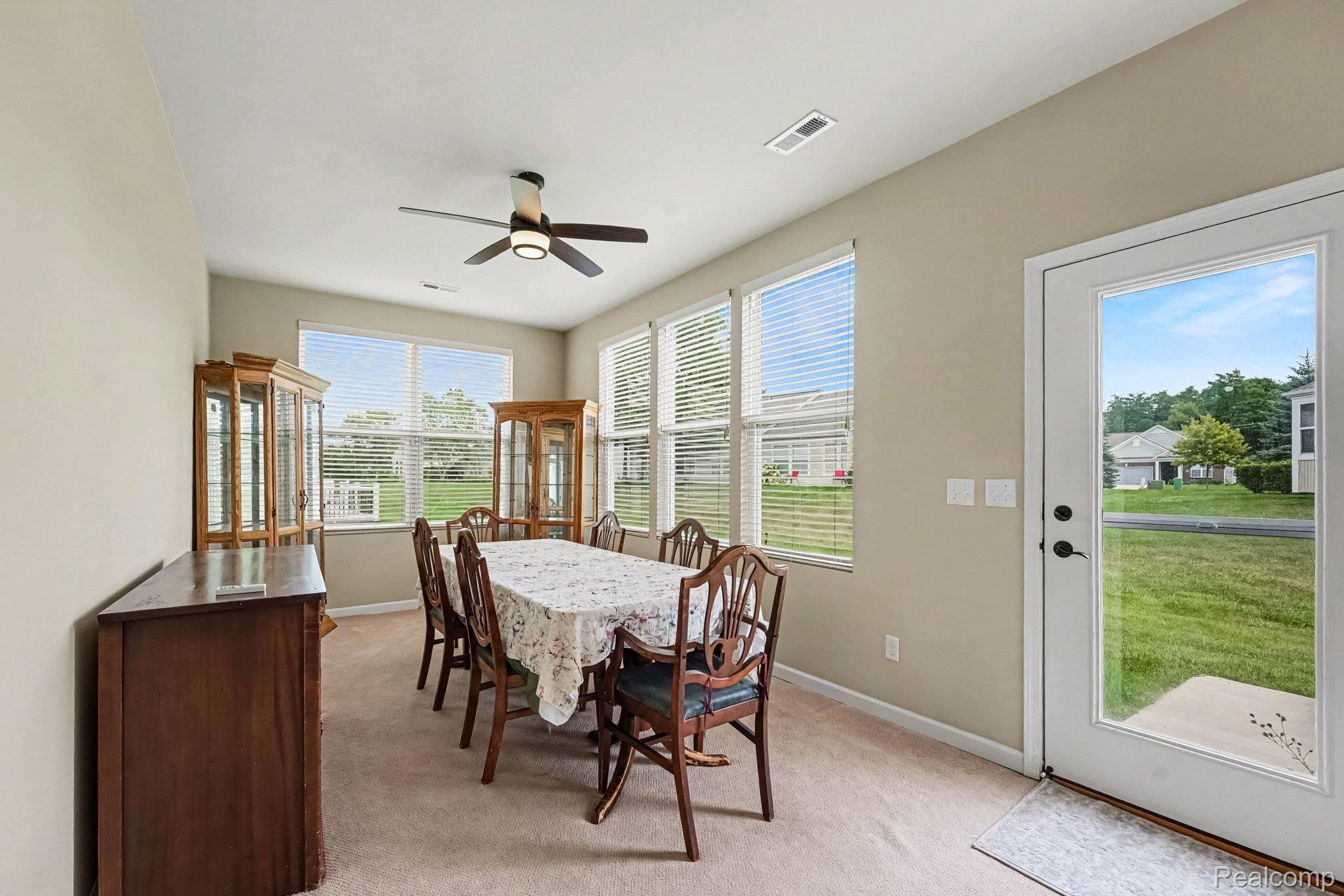 9407 Sand Hill Drive Property Photo 10
