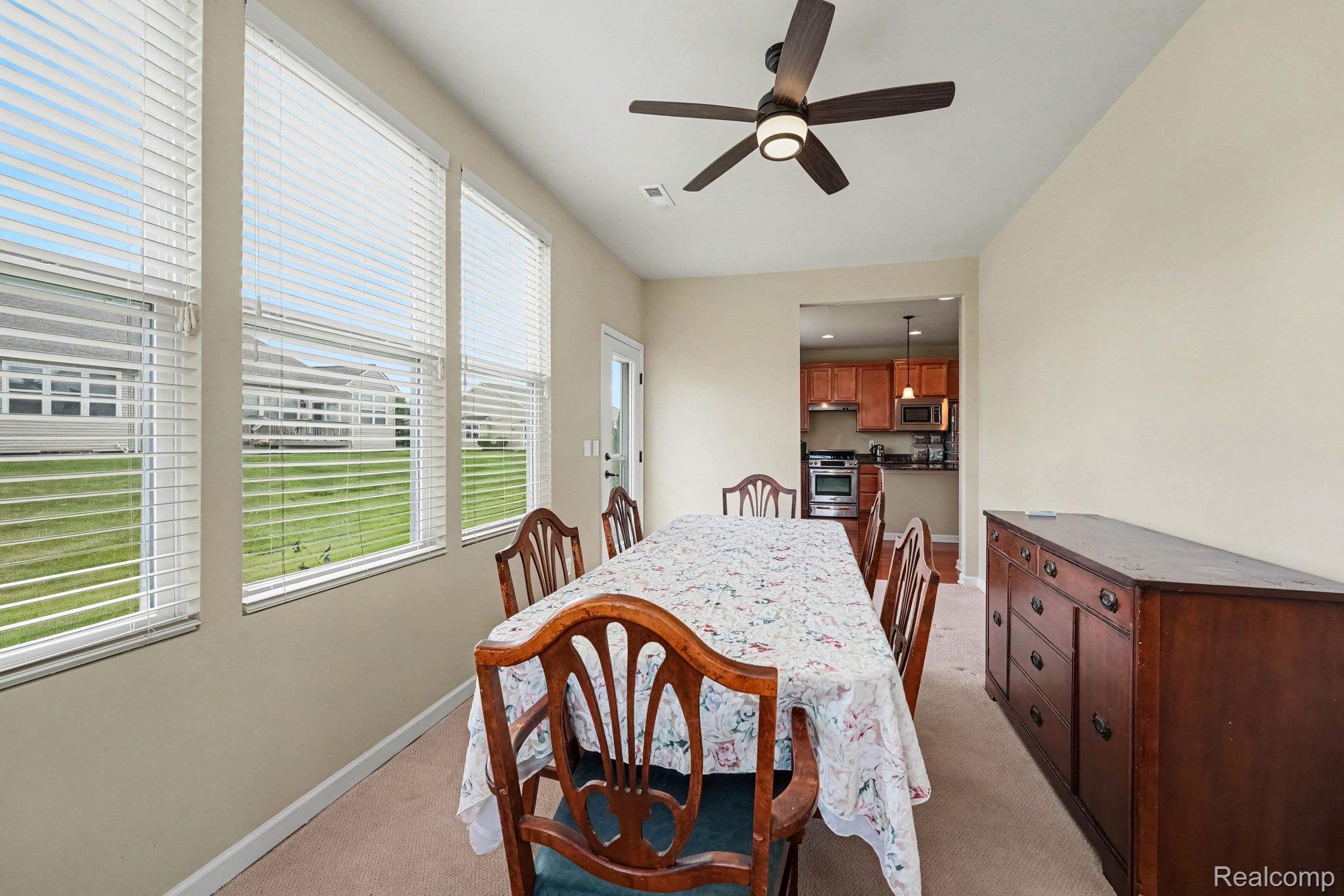 9407 Sand Hill Drive Property Photo 11