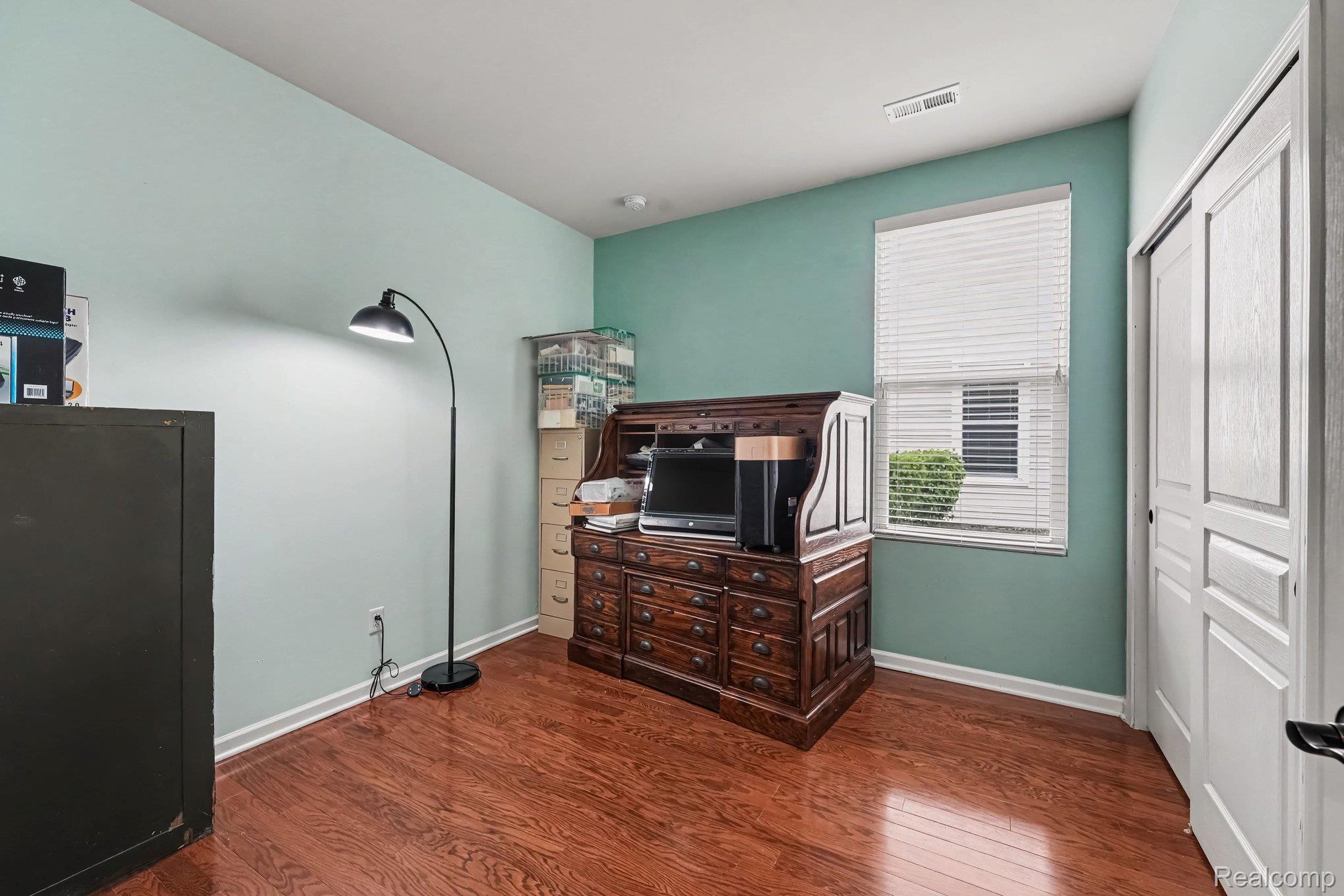9407 Sand Hill Drive Property Photo 13