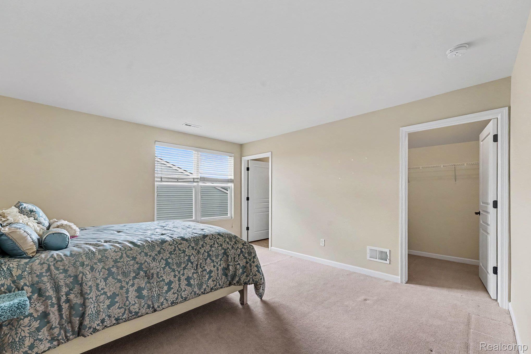 9407 Sand Hill Drive Property Photo 14