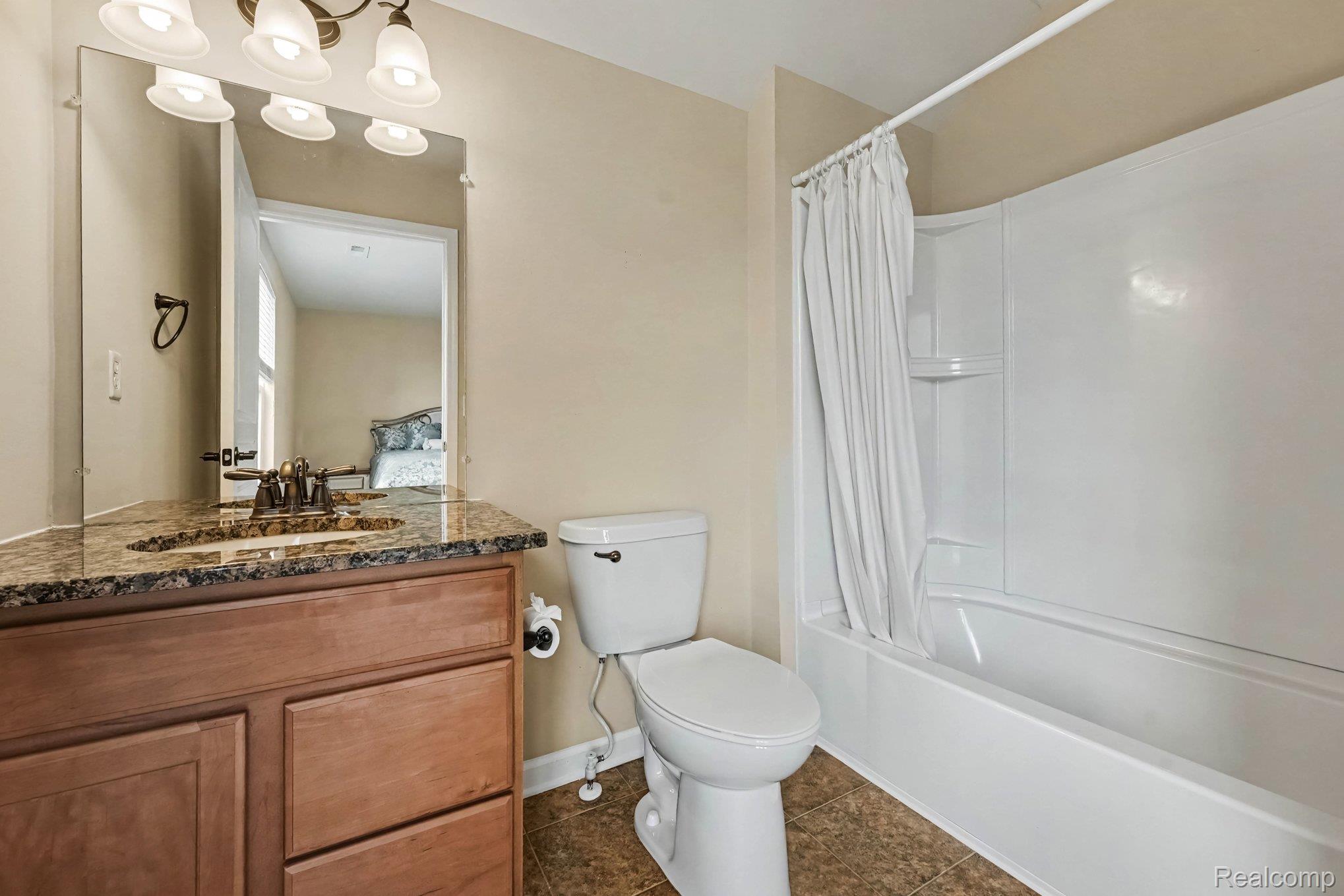 9407 Sand Hill Drive Property Photo 18